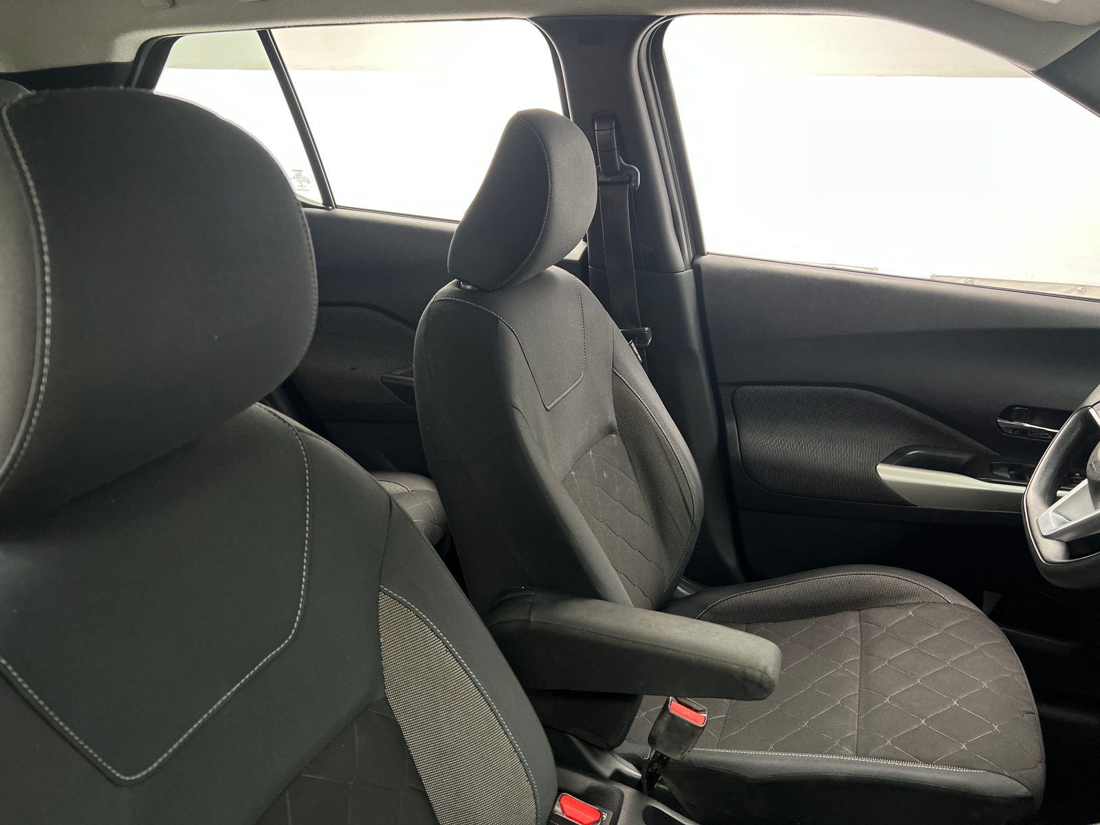 Thumbnail: 2019 Nissan Kicks - 2