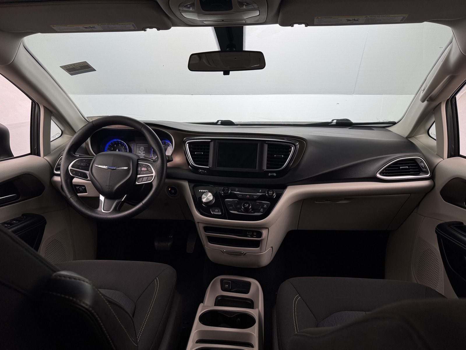 Thumbnail: 2020 Chrysler Voyager - 3