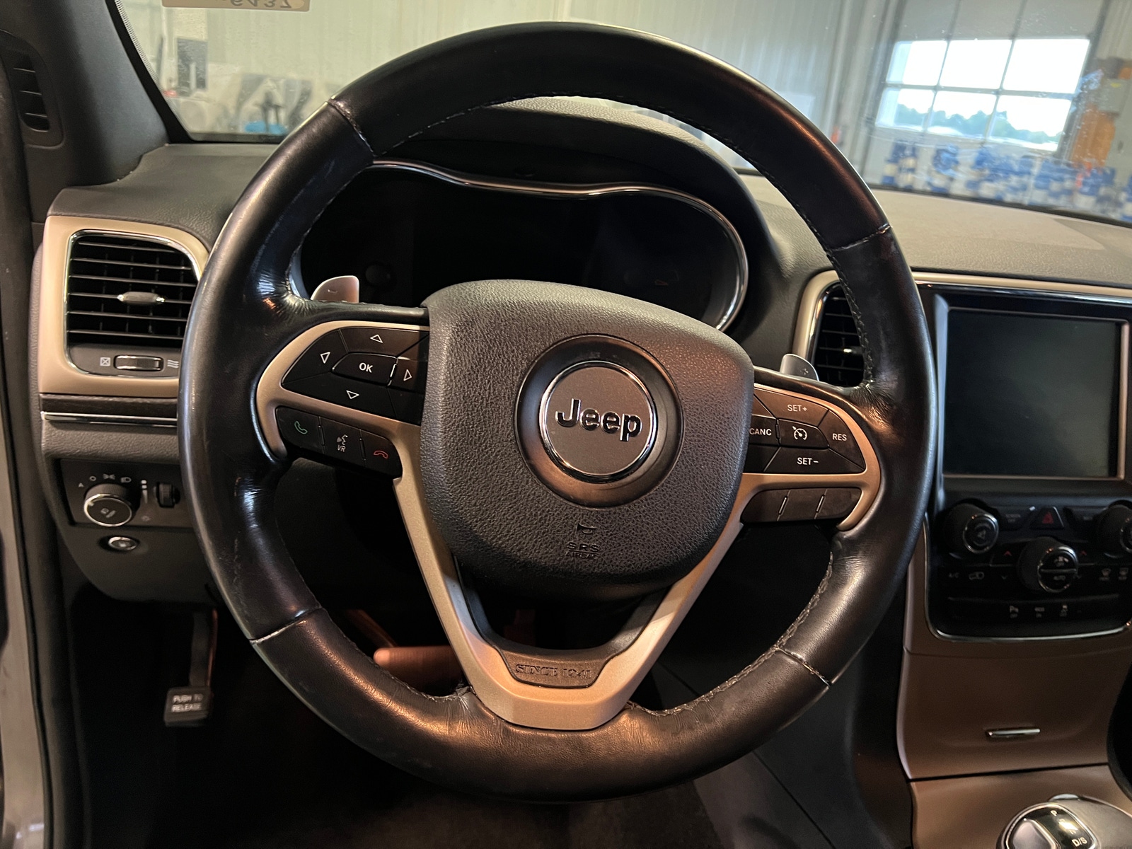 Thumbnail: 2015 Jeep Grand Cherokee - 4