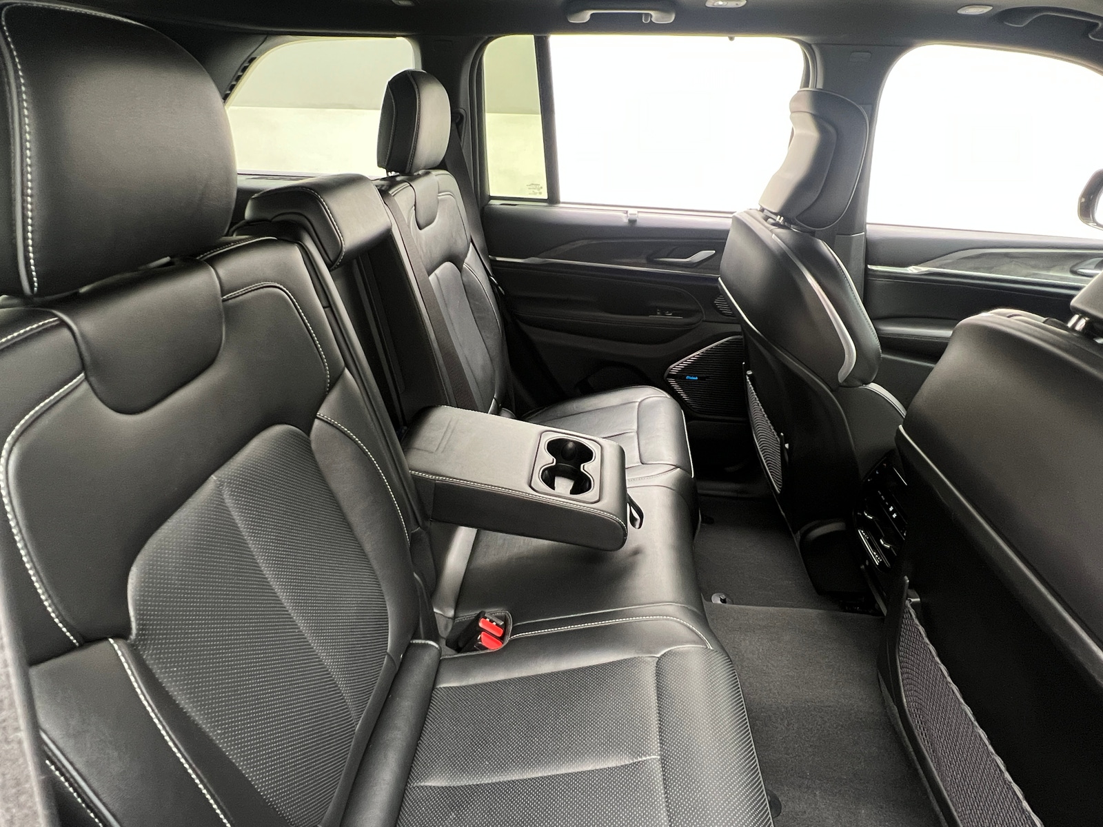 Thumbnail: 2023 Jeep Grand Cherokee - 4
