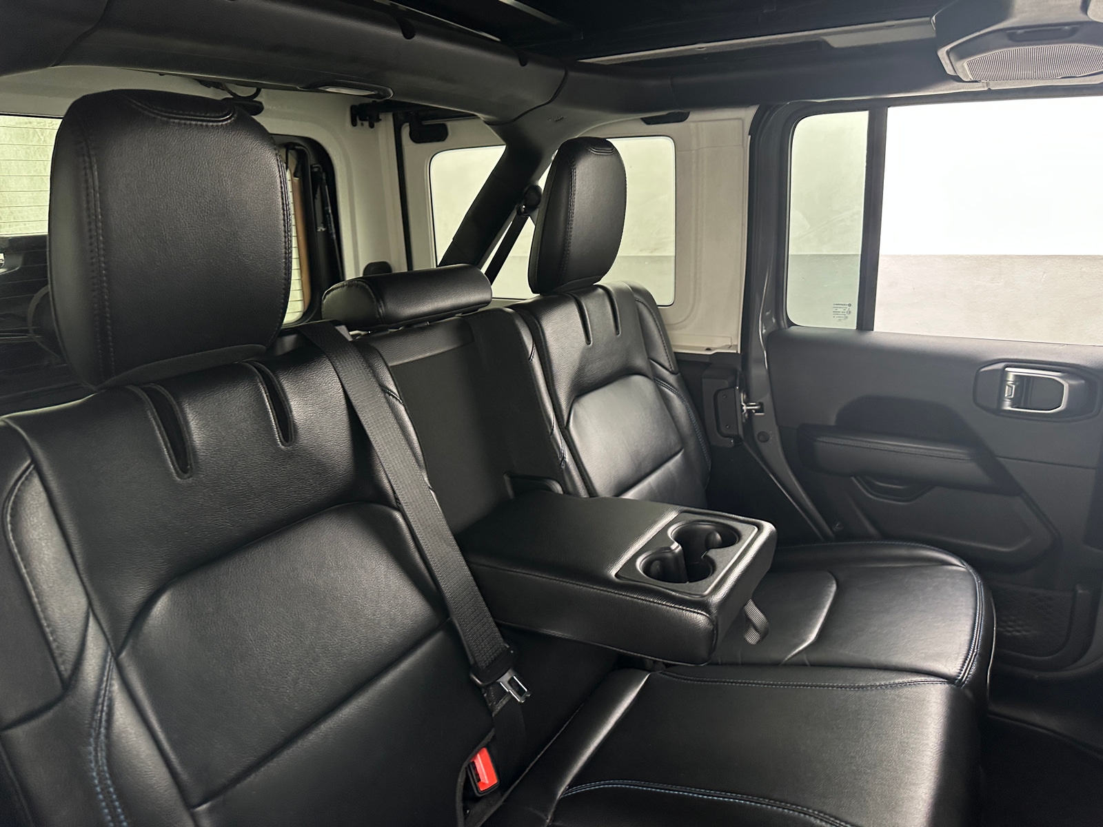 Thumbnail: 2021 Jeep Wrangler - 5