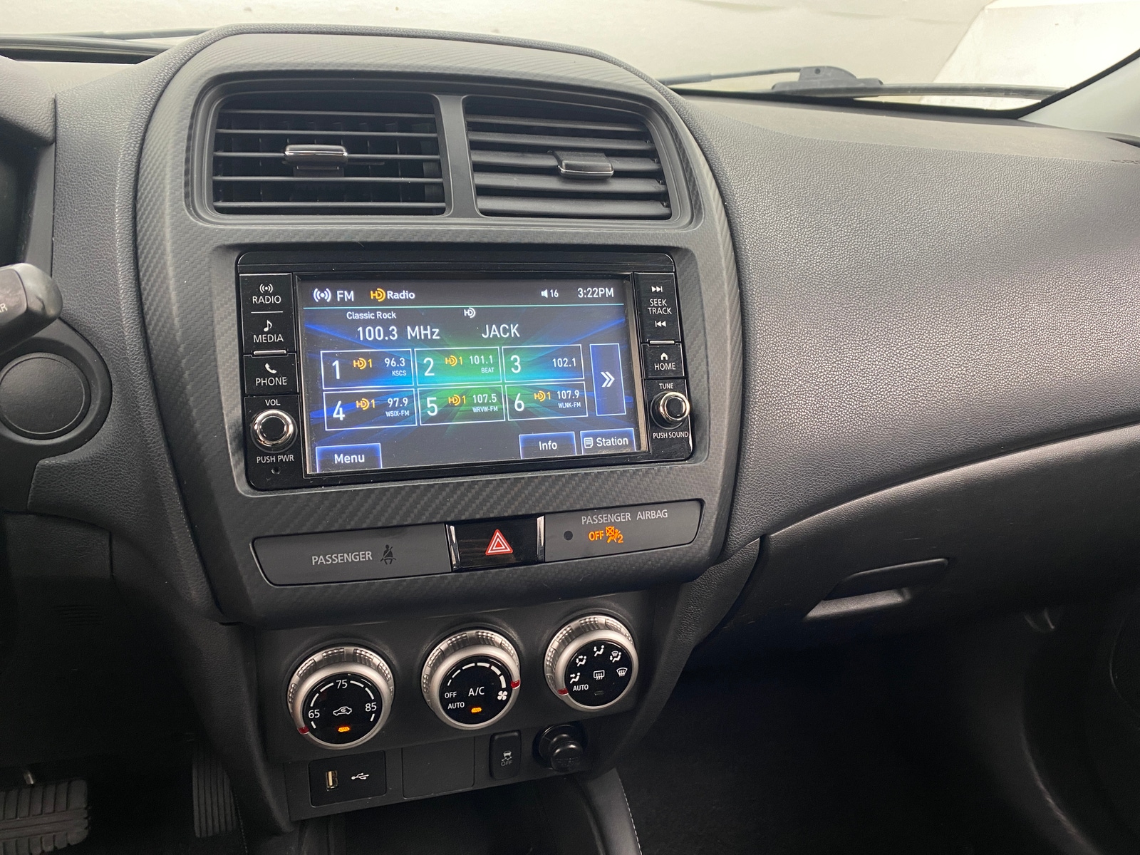 Thumbnail: 2020 Mitsubishi Outlander Sport - 4