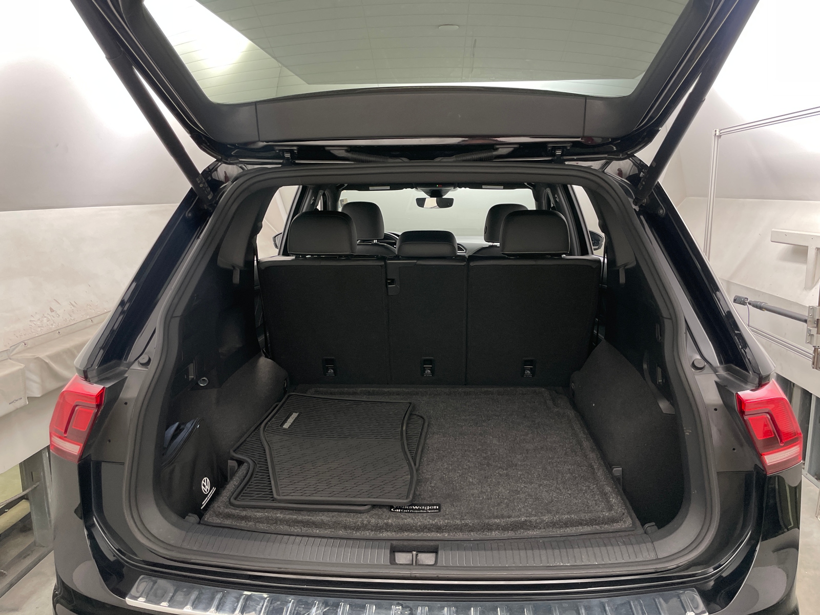 Thumbnail: 2022 Volkswagen Tiguan - 6