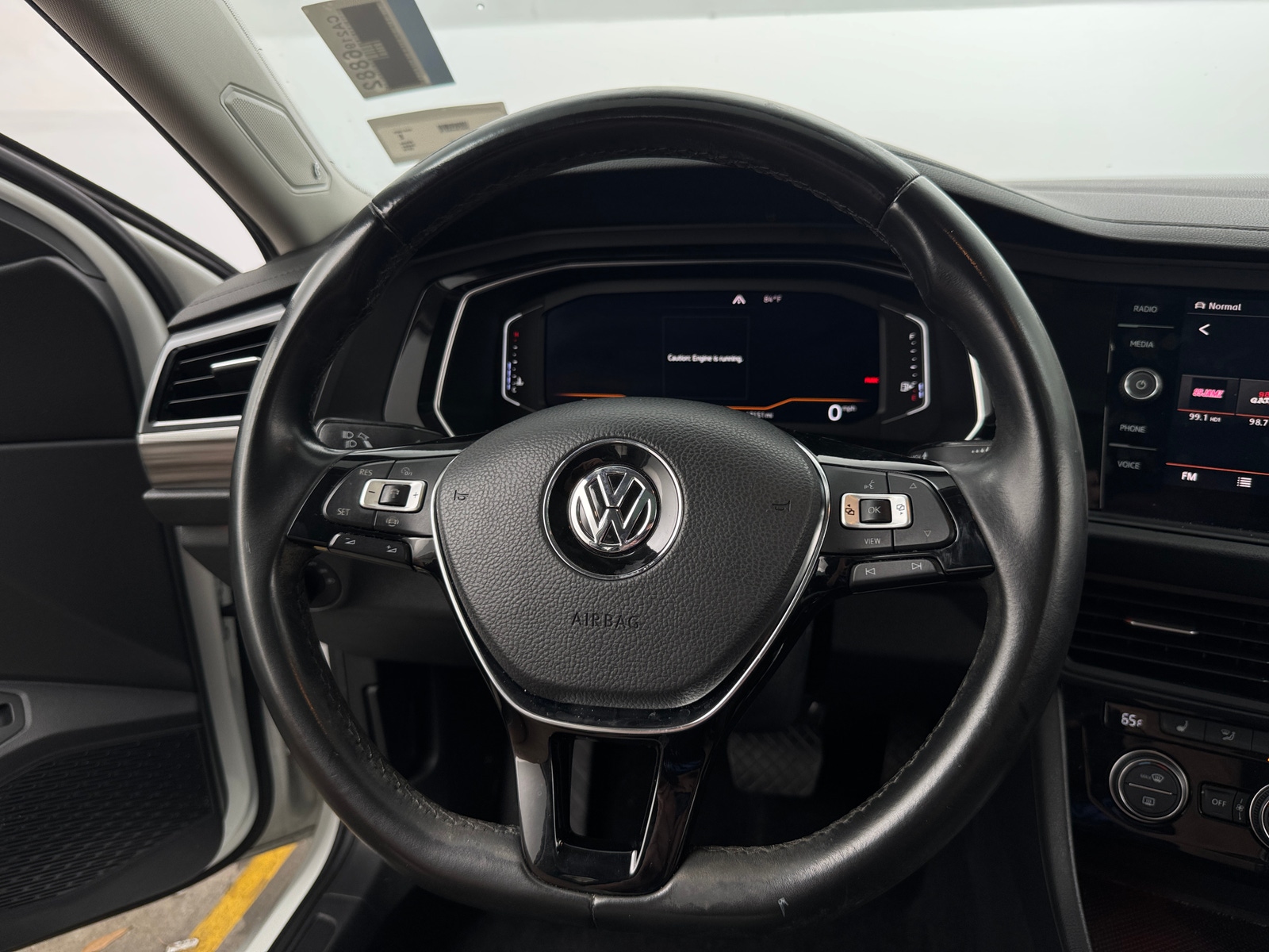 Thumbnail: 2019 Volkswagen Jetta - 4