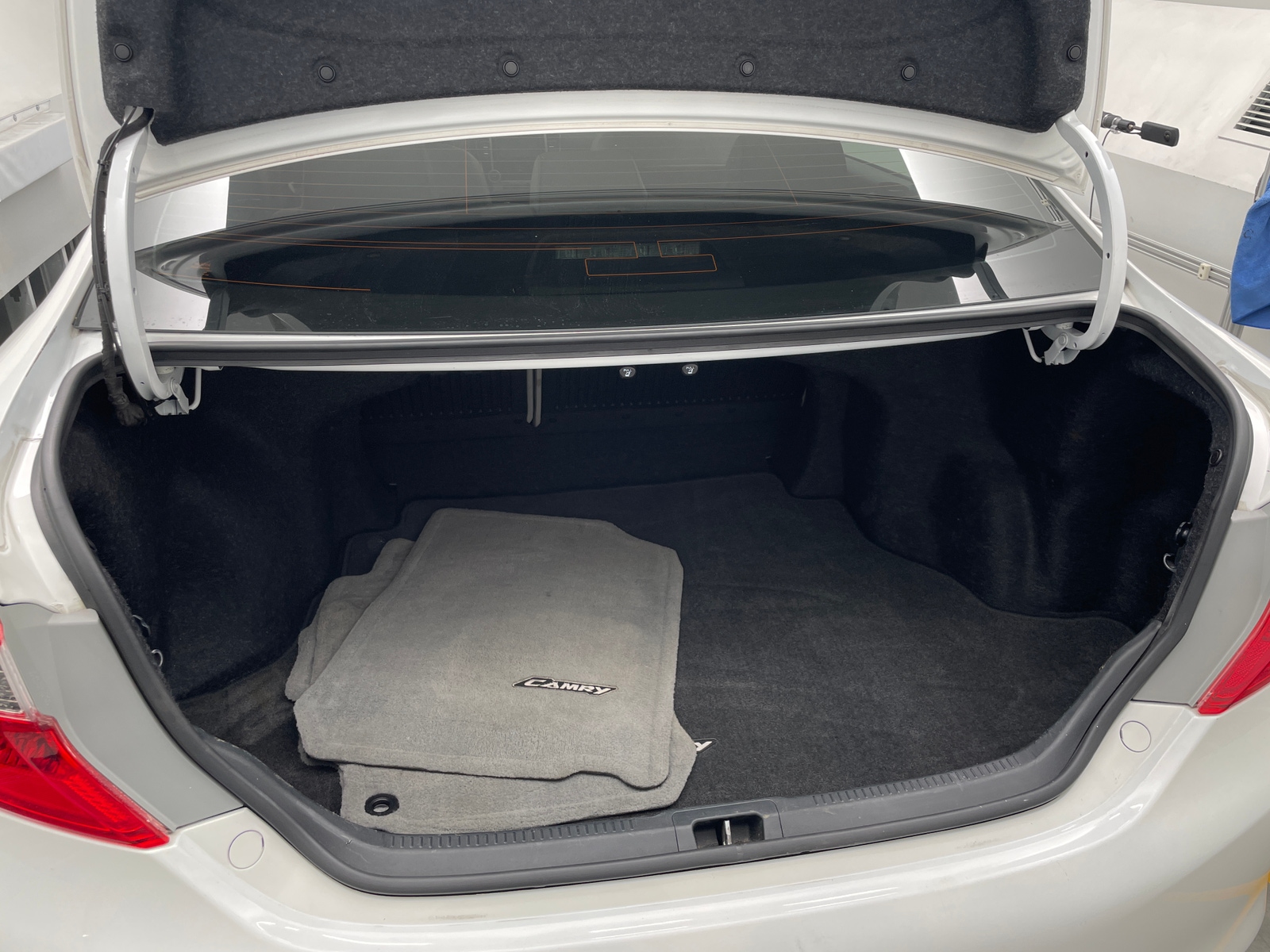Thumbnail: 2013 Toyota Camry - 6