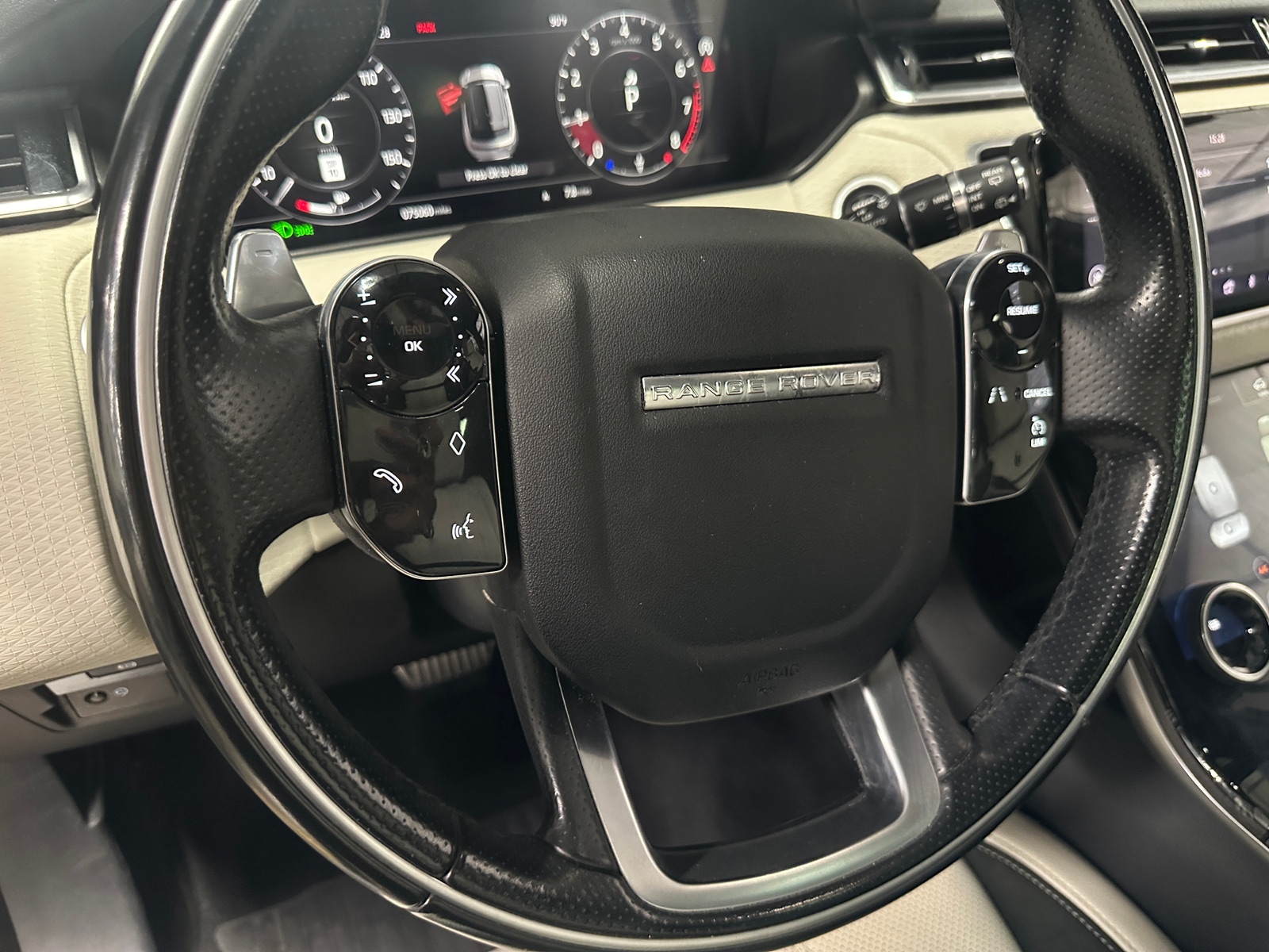 Thumbnail: 2018 Land Rover Range Rover Velar - 4