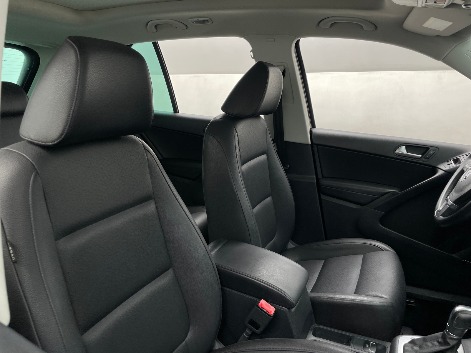 Thumbnail: 2014 Volkswagen Tiguan - 2