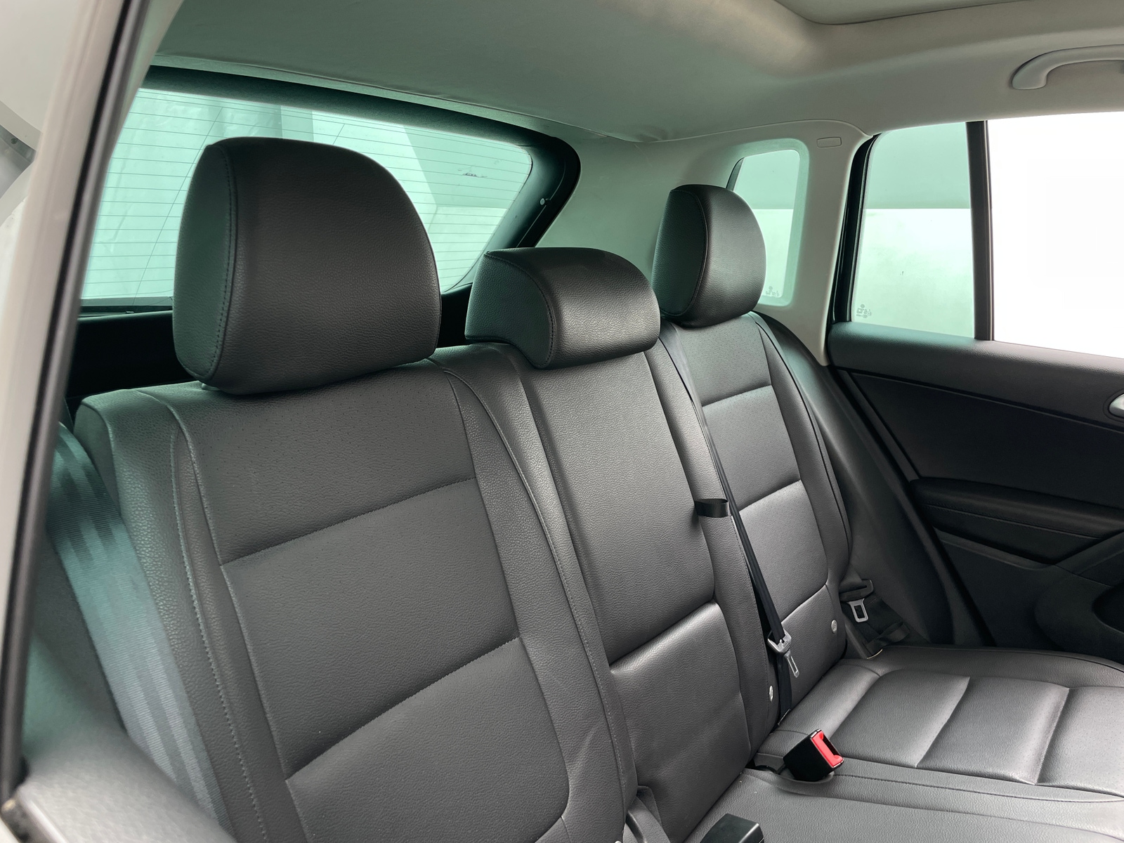 Thumbnail: 2014 Volkswagen Tiguan - 6