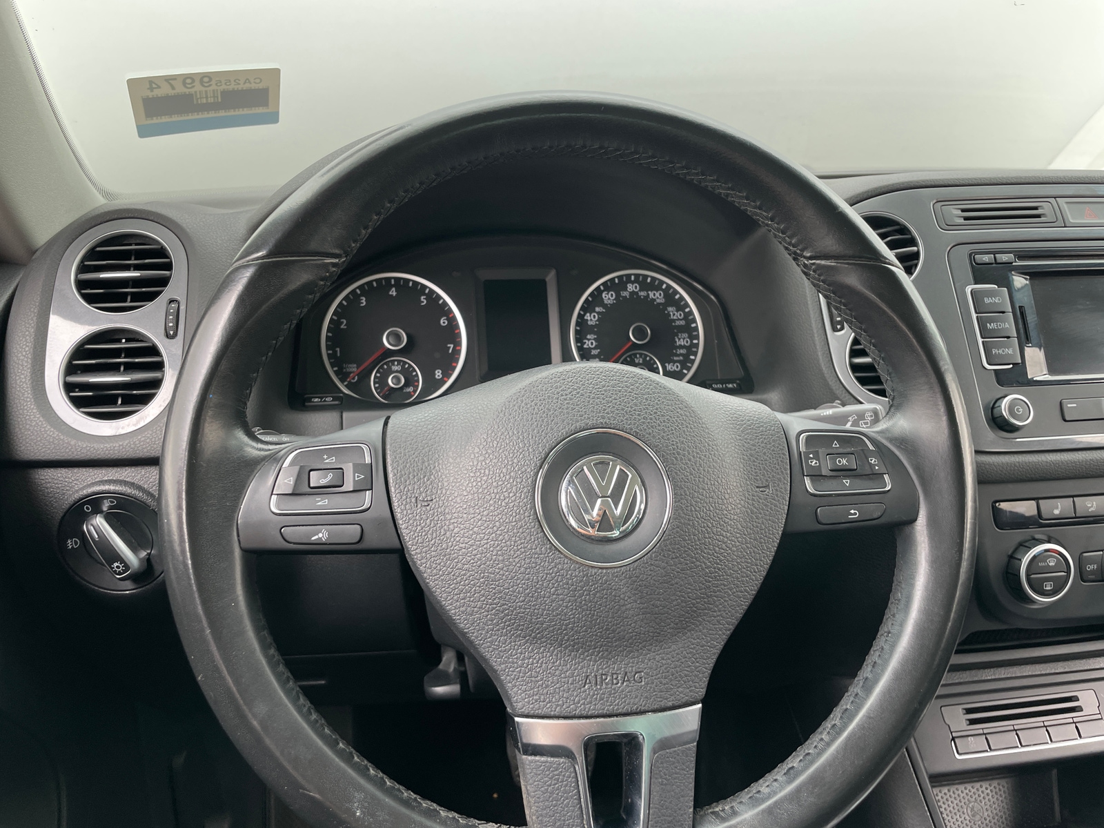 Thumbnail: 2014 Volkswagen Tiguan - 5