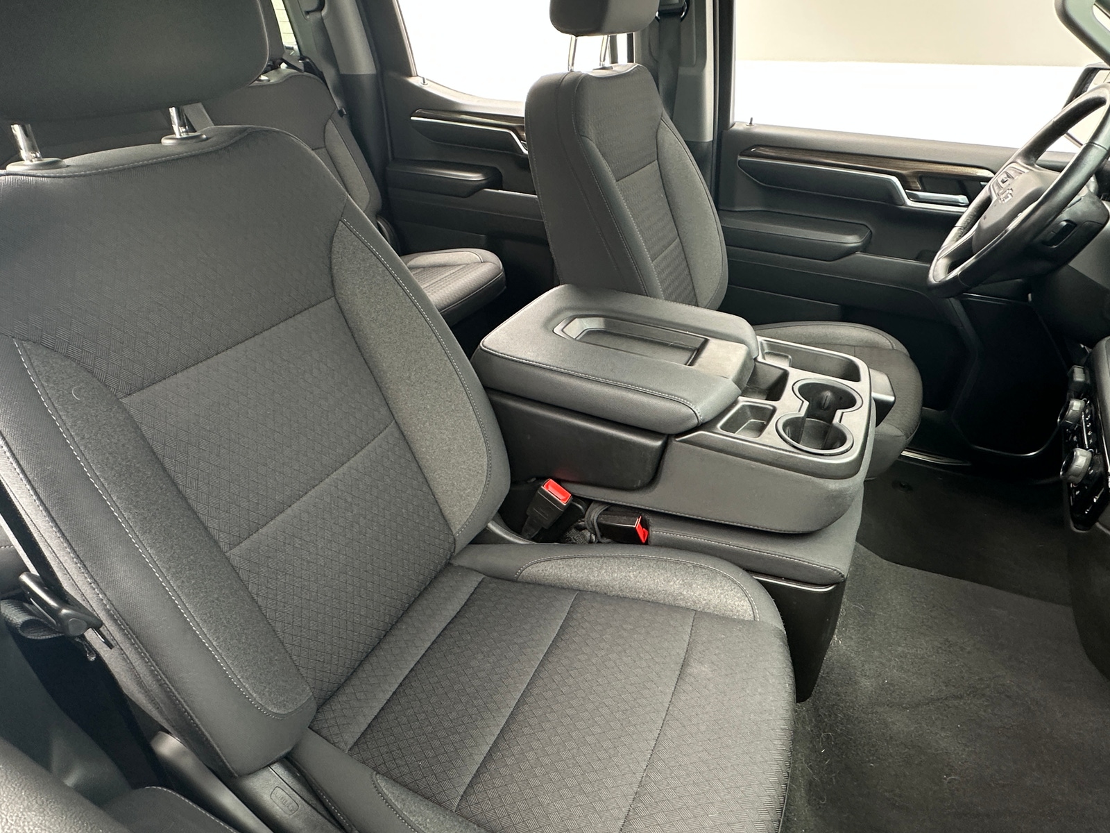 Thumbnail: 2022 Chevrolet Silverado 1500 - 2