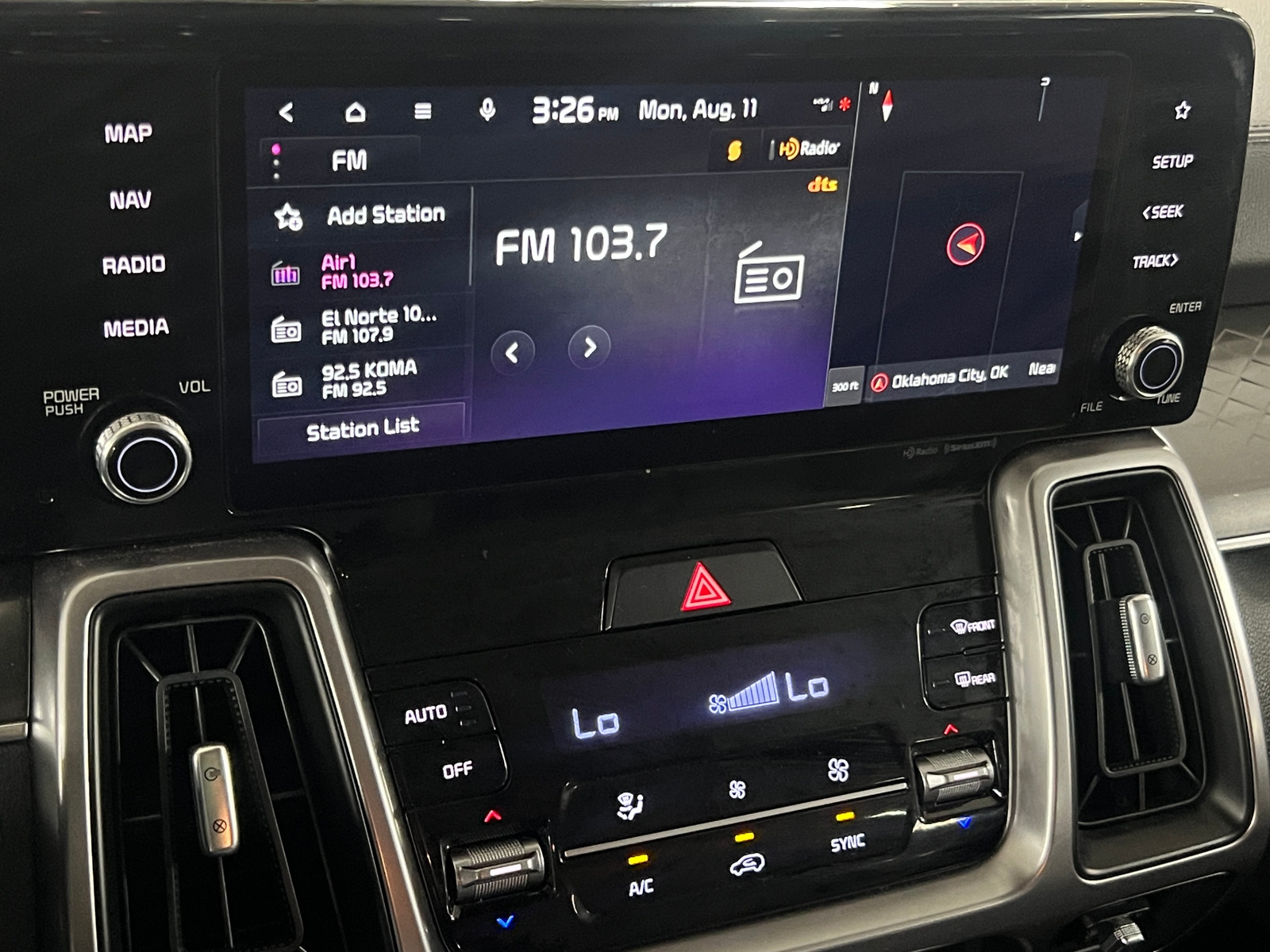 Thumbnail: 2023 Kia Sorento - 3