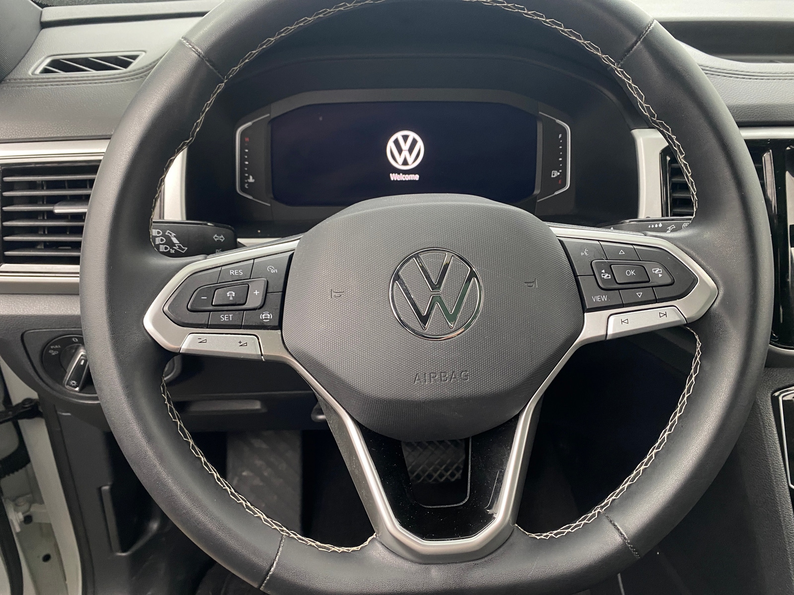 Thumbnail: 2022 Volkswagen Atlas - 4