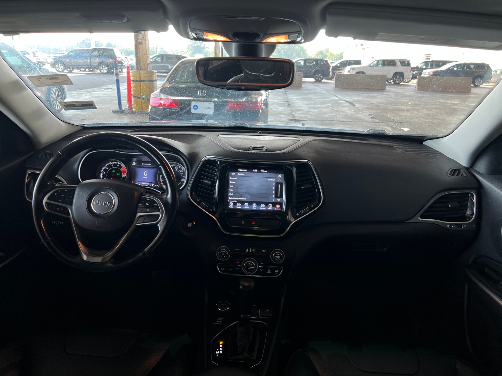 Thumbnail: 2020 Jeep Cherokee - 3