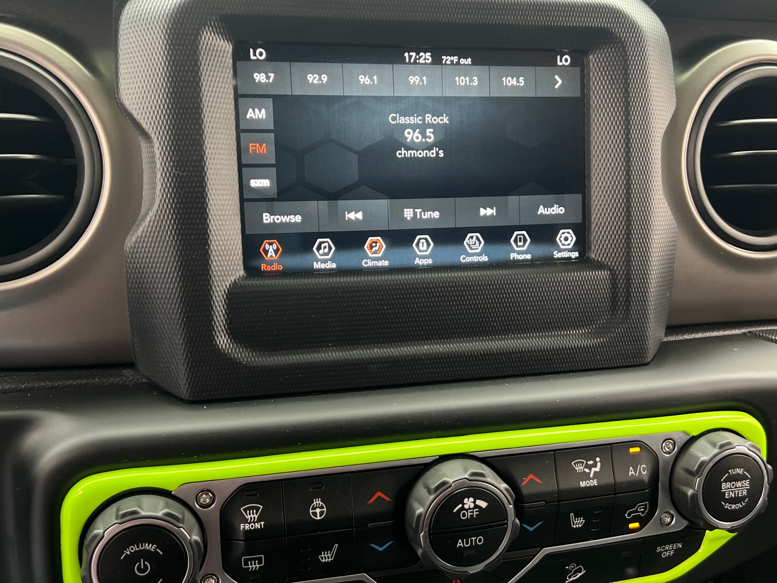 Thumbnail: 2018 Jeep Wrangler - 4