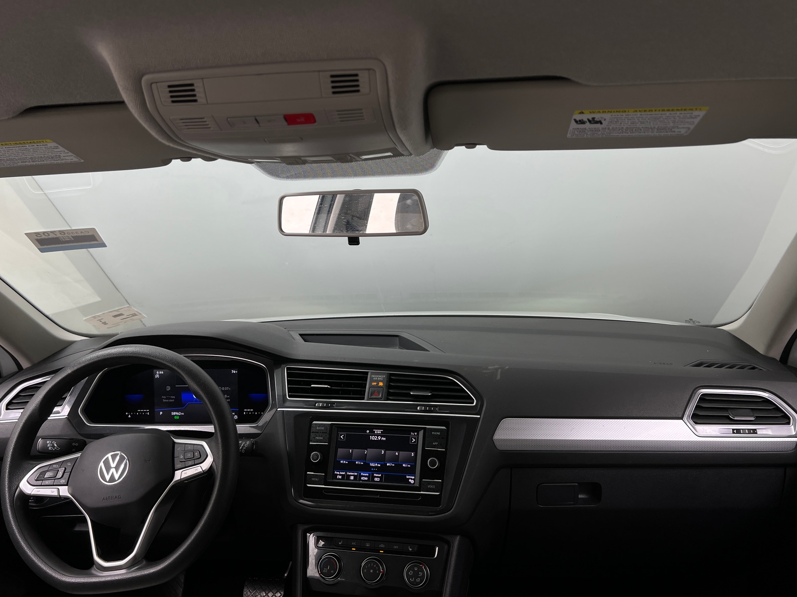 Thumbnail: 2022 Volkswagen Tiguan - 3
