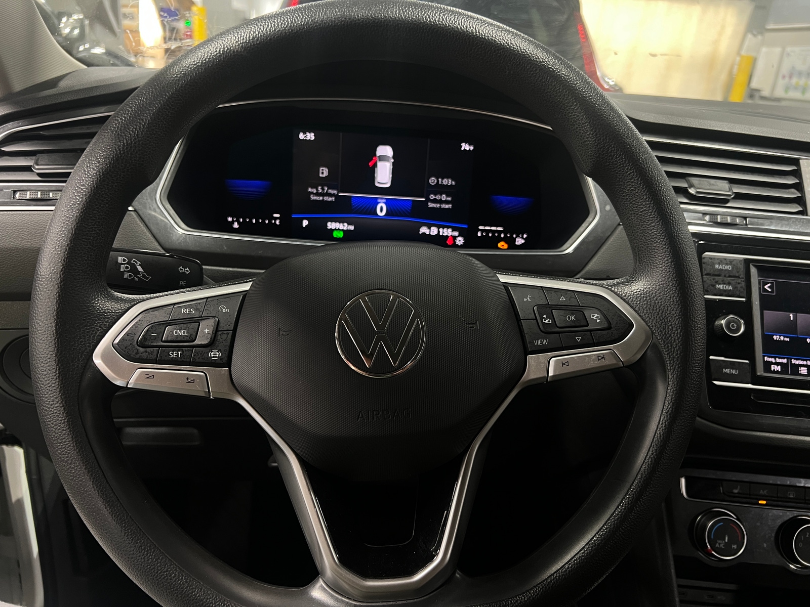 Thumbnail: 2022 Volkswagen Tiguan - 5