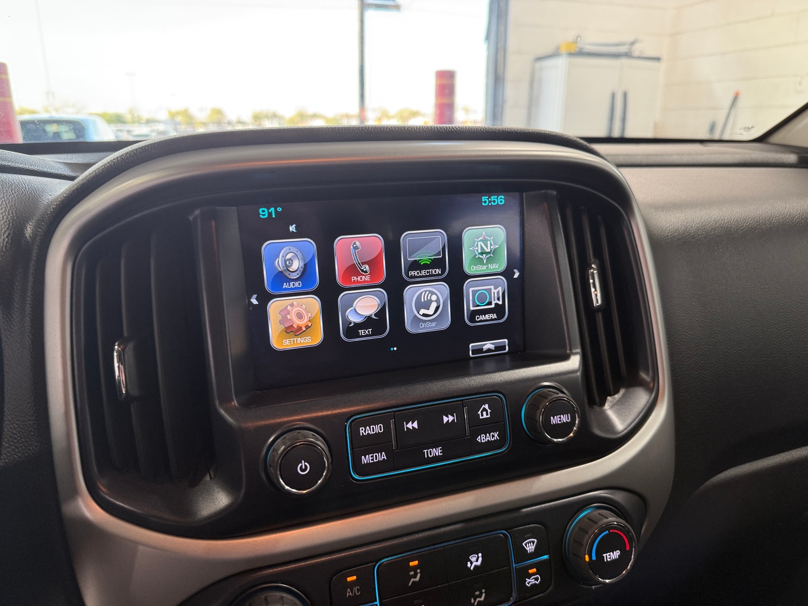 Thumbnail: 2018 Chevrolet Colorado - 4