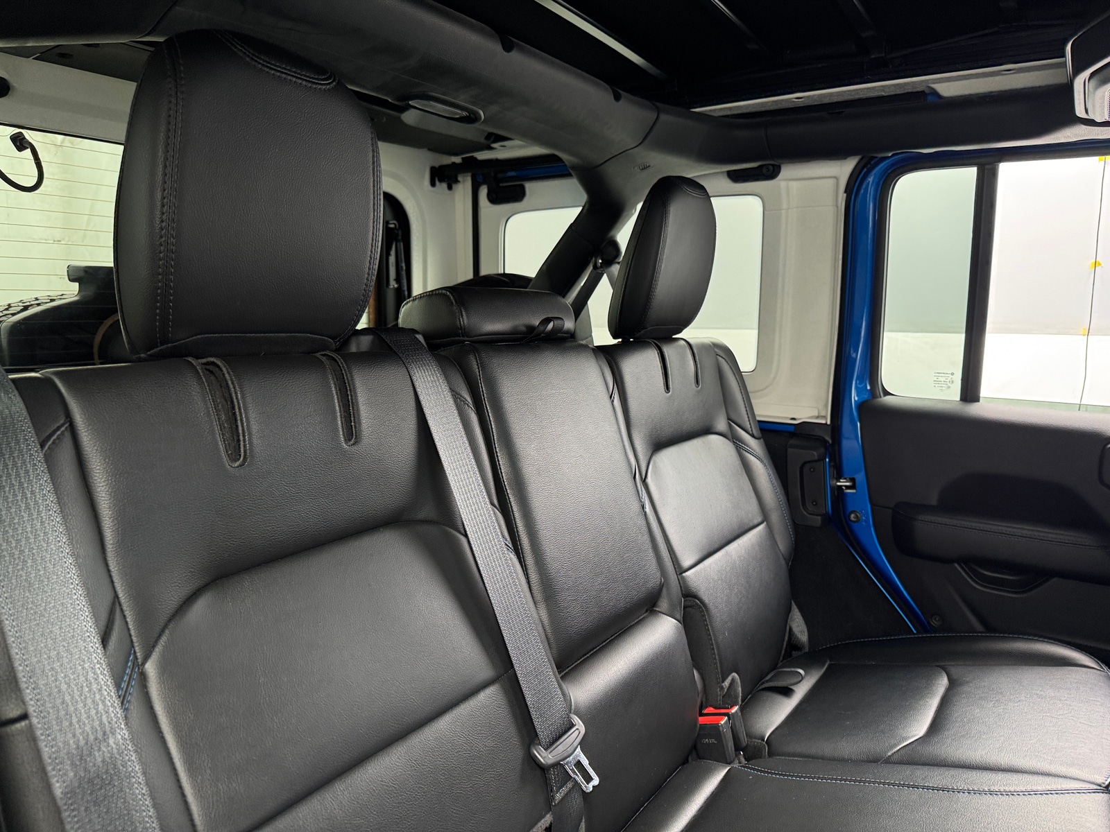 Thumbnail: 2021 Jeep Wrangler - 6