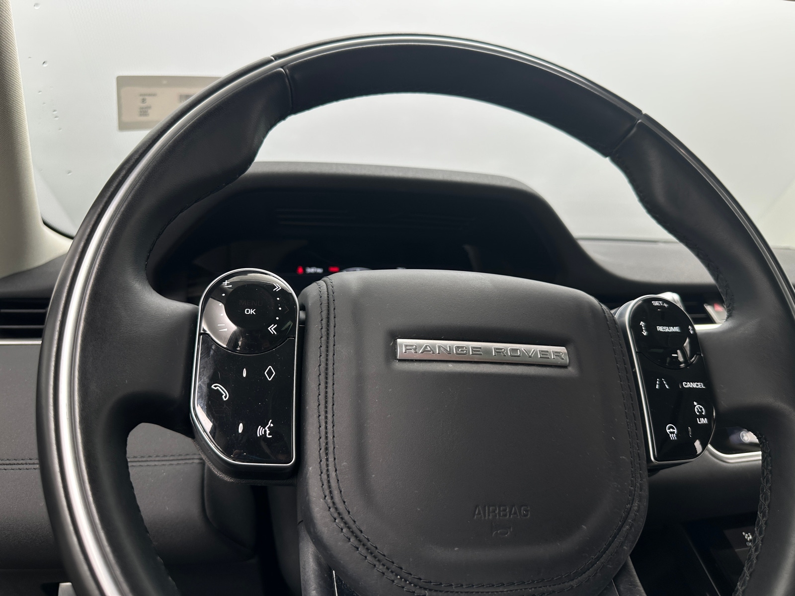 Thumbnail: 2020 Land Rover Range Rover Evoque - 4