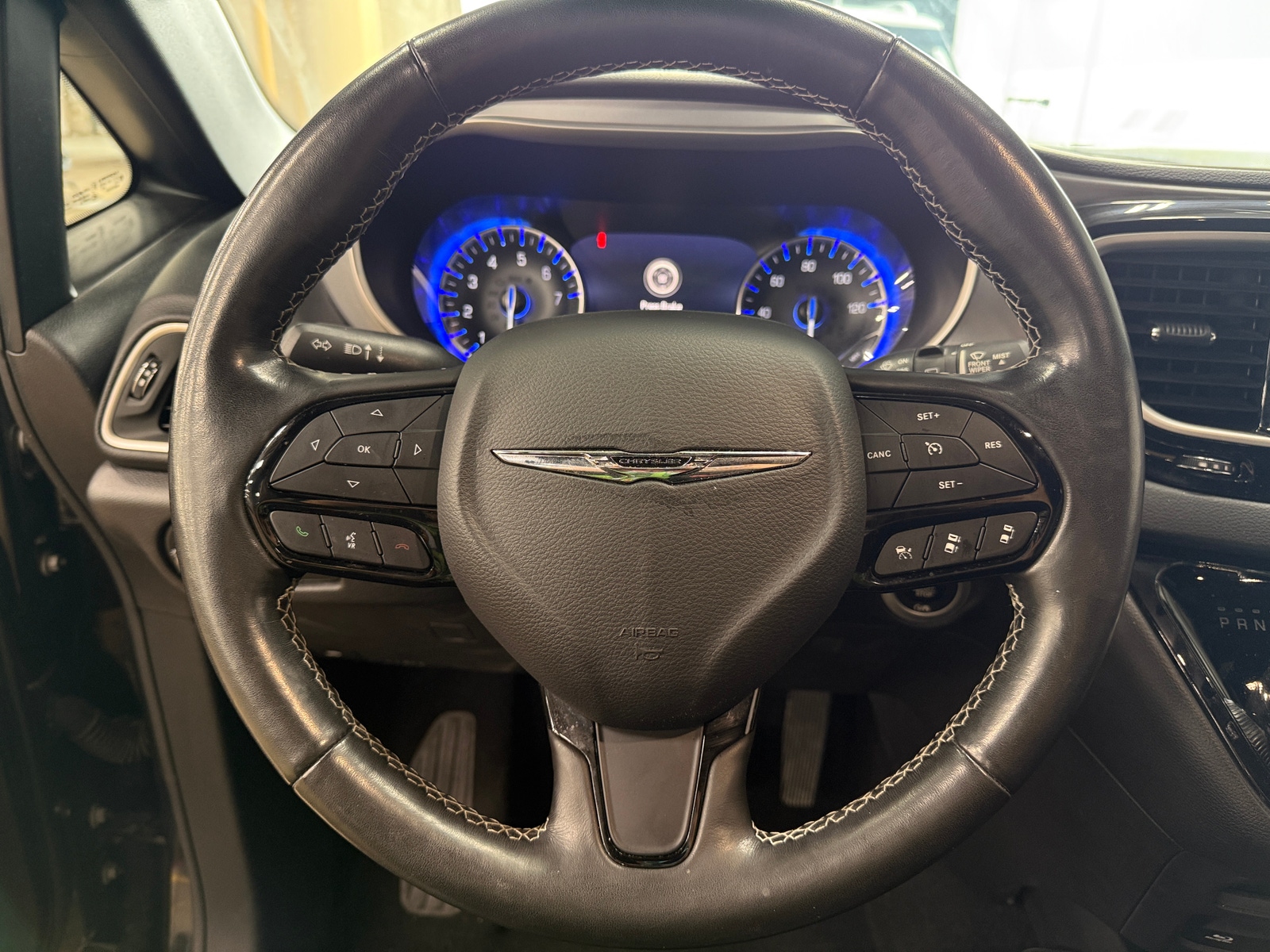 Thumbnail: 2020 Chrysler Pacifica - 5