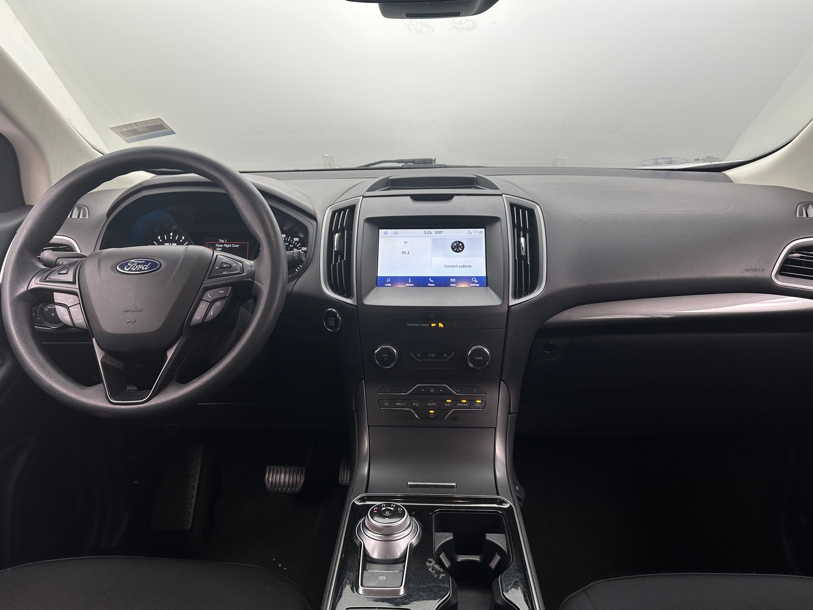 Thumbnail: 2020 Ford Edge - 3