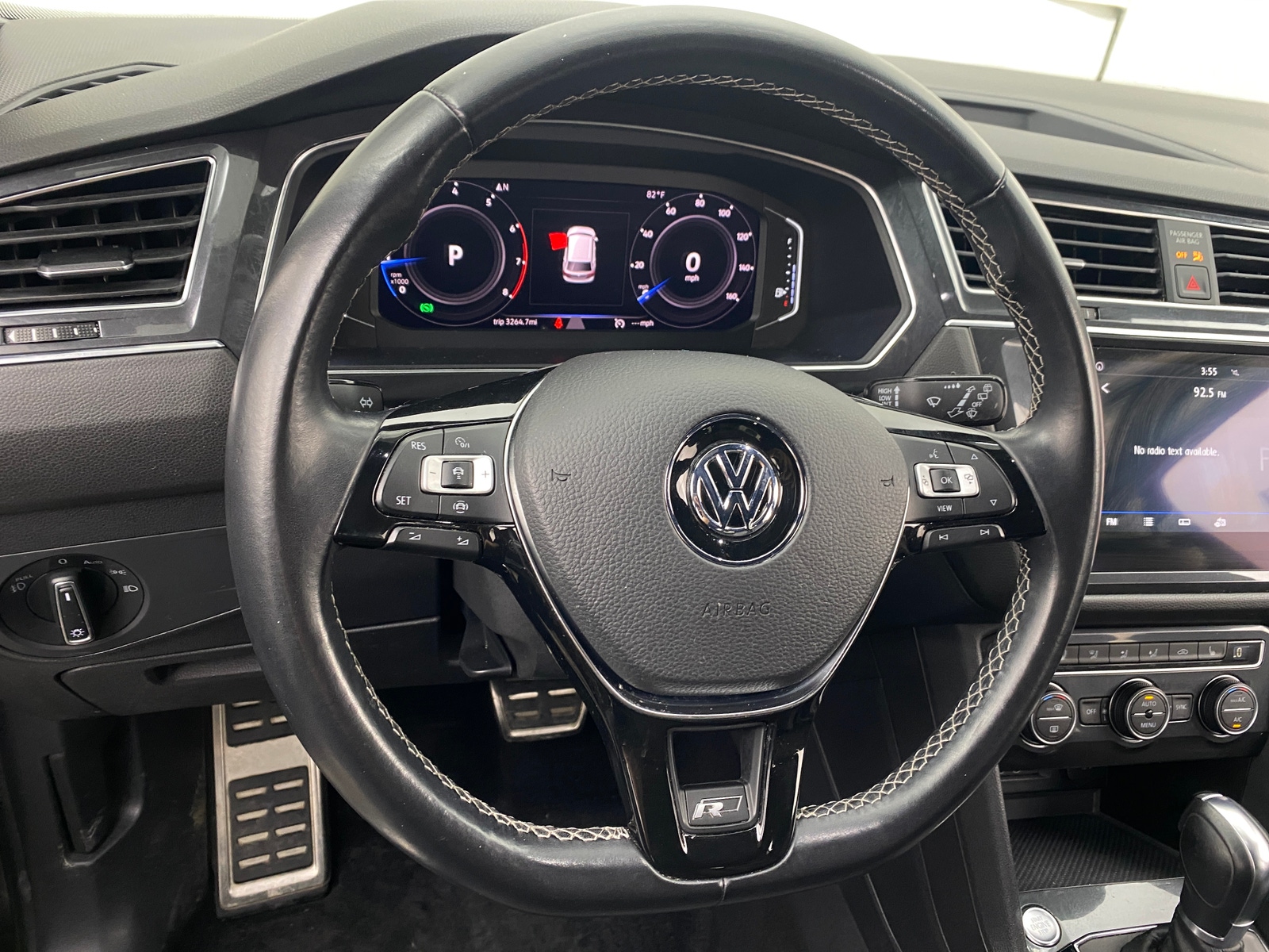 Thumbnail: 2019 Volkswagen Tiguan - 4