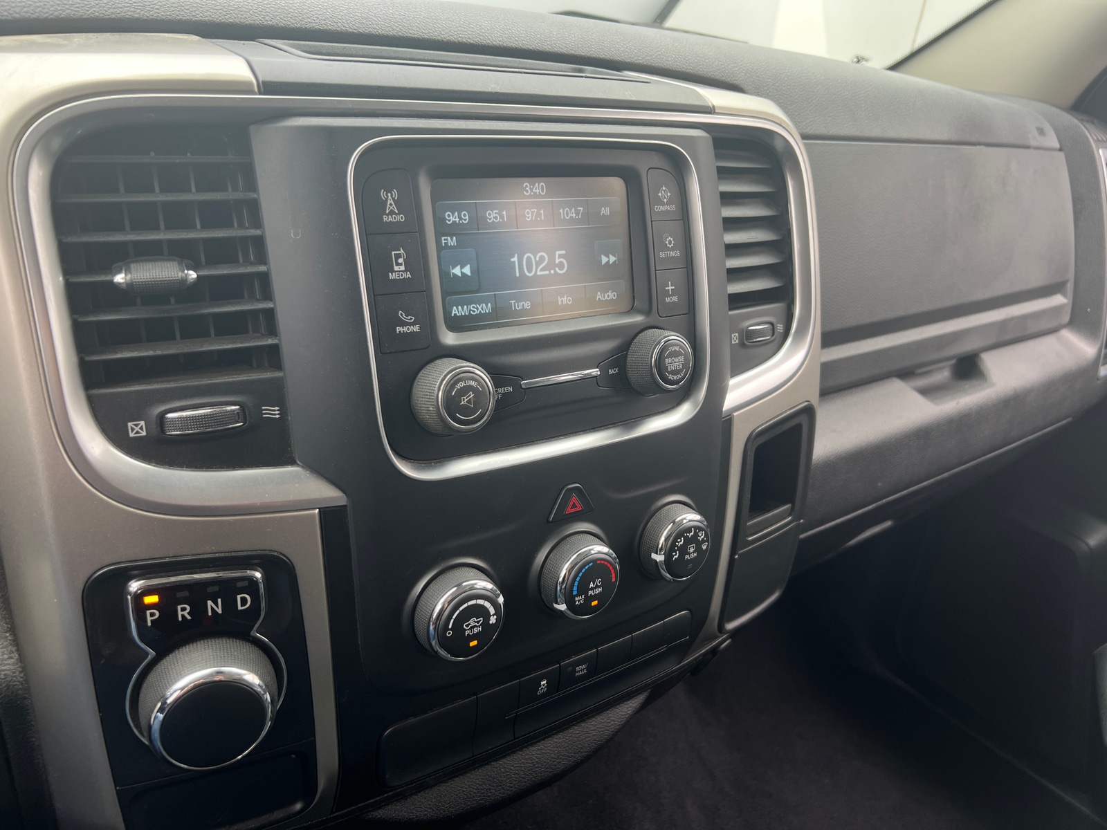 Thumbnail: 2019 RAM 1500 Classic - 4