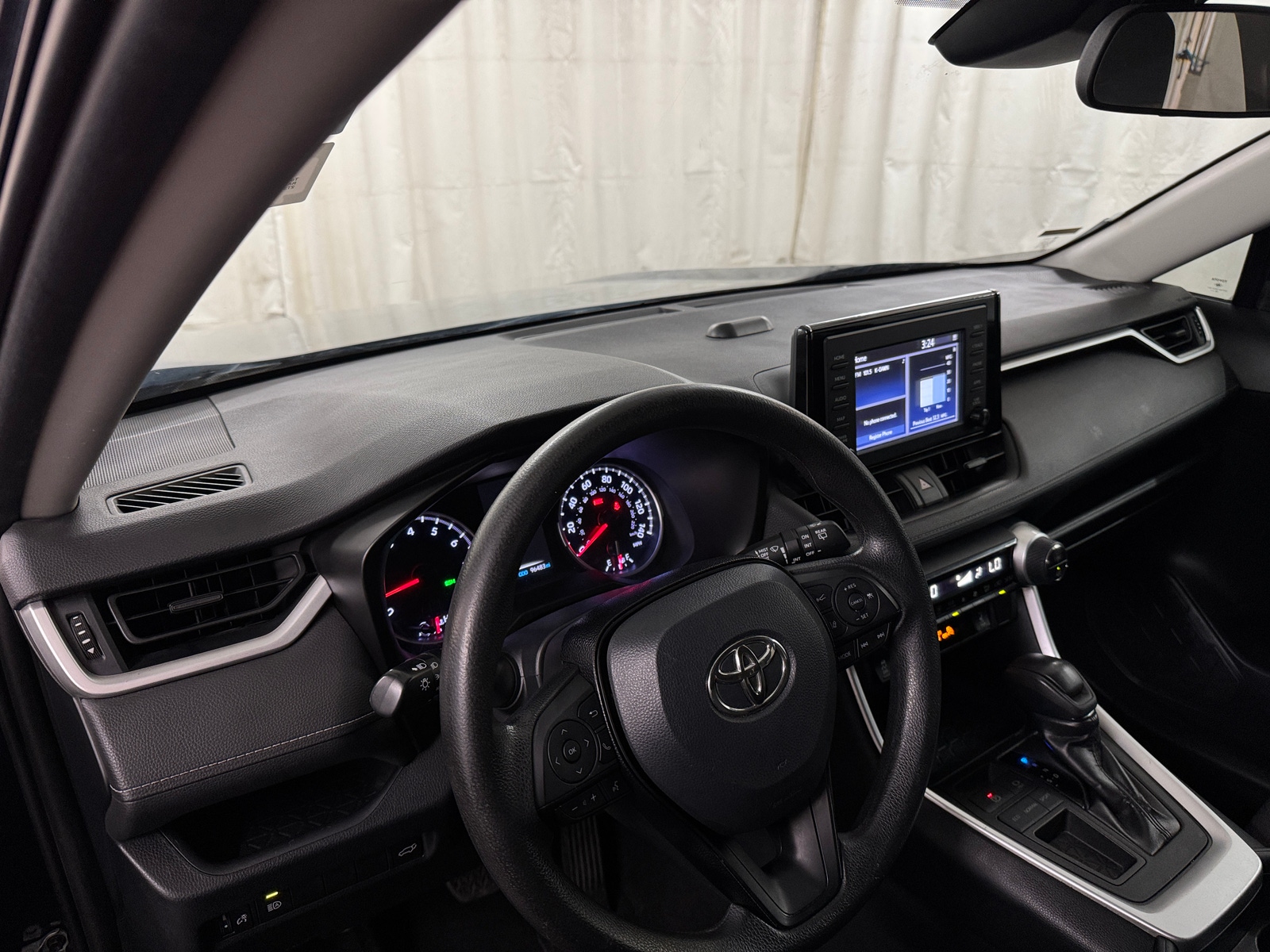 Thumbnail: 2019 Toyota RAV4 - 3