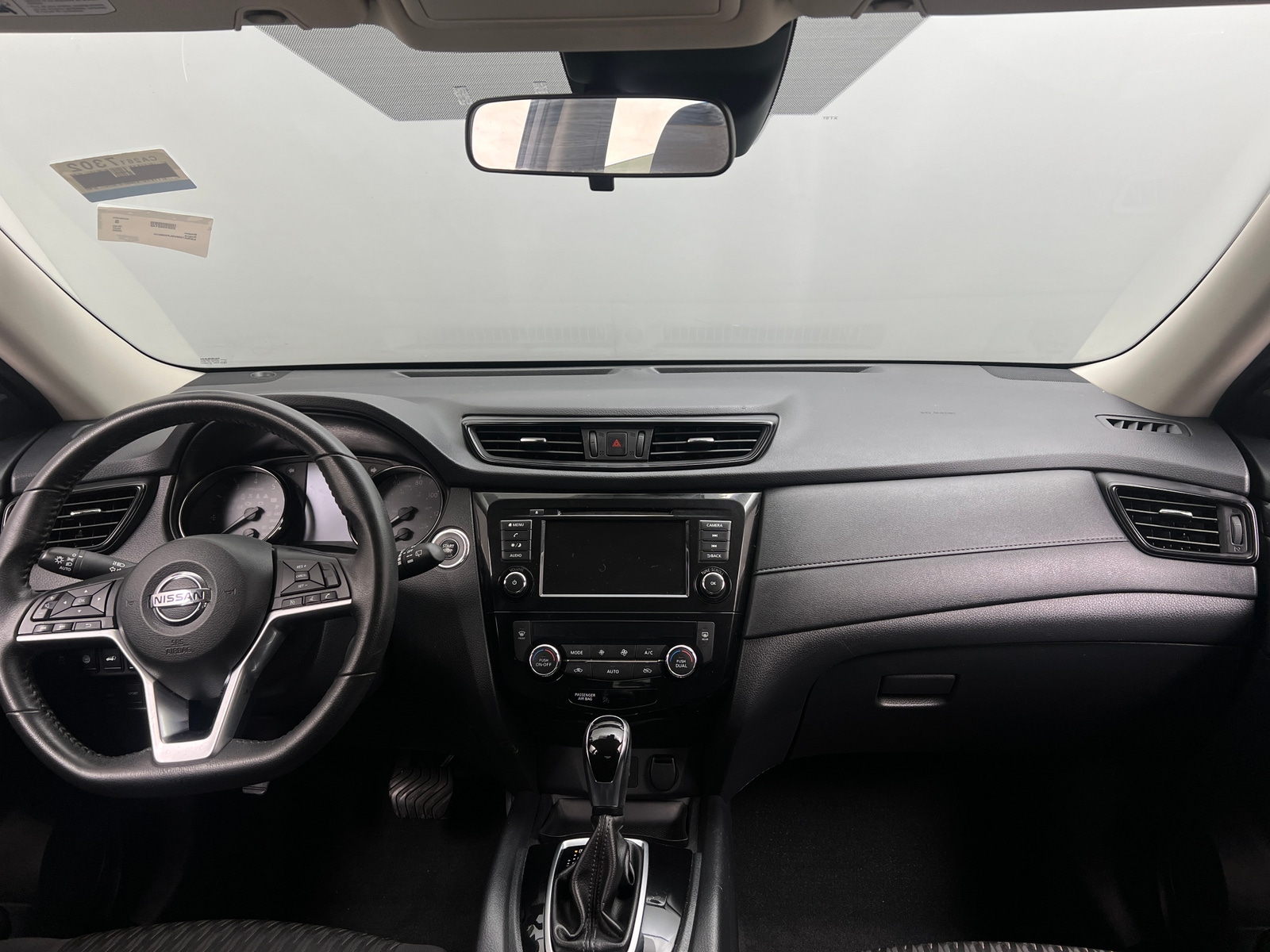 Thumbnail: 2020 Nissan Rogue - 3