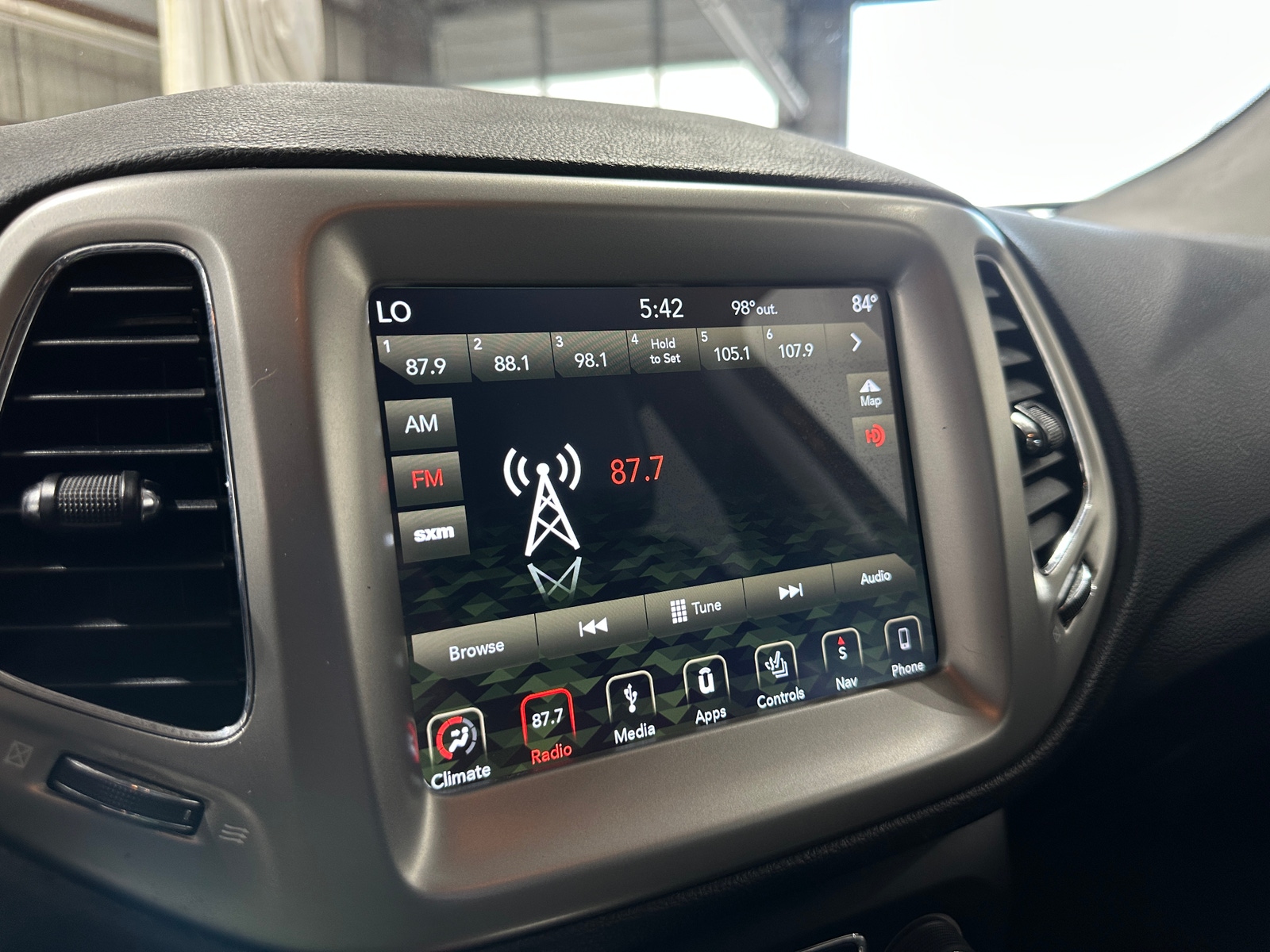 Thumbnail: 2018 Jeep Compass - 4