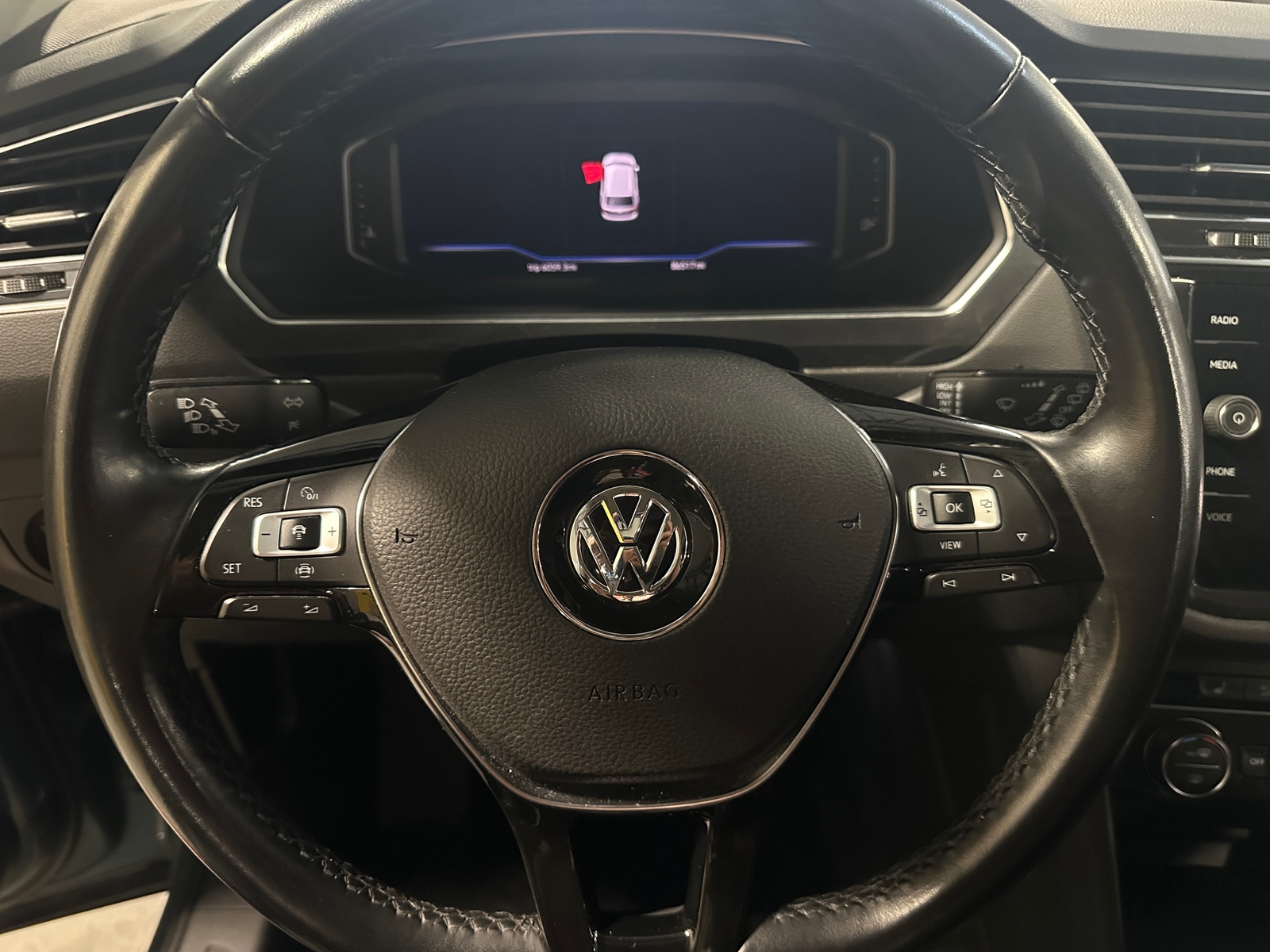 Thumbnail: 2019 Volkswagen Tiguan - 4
