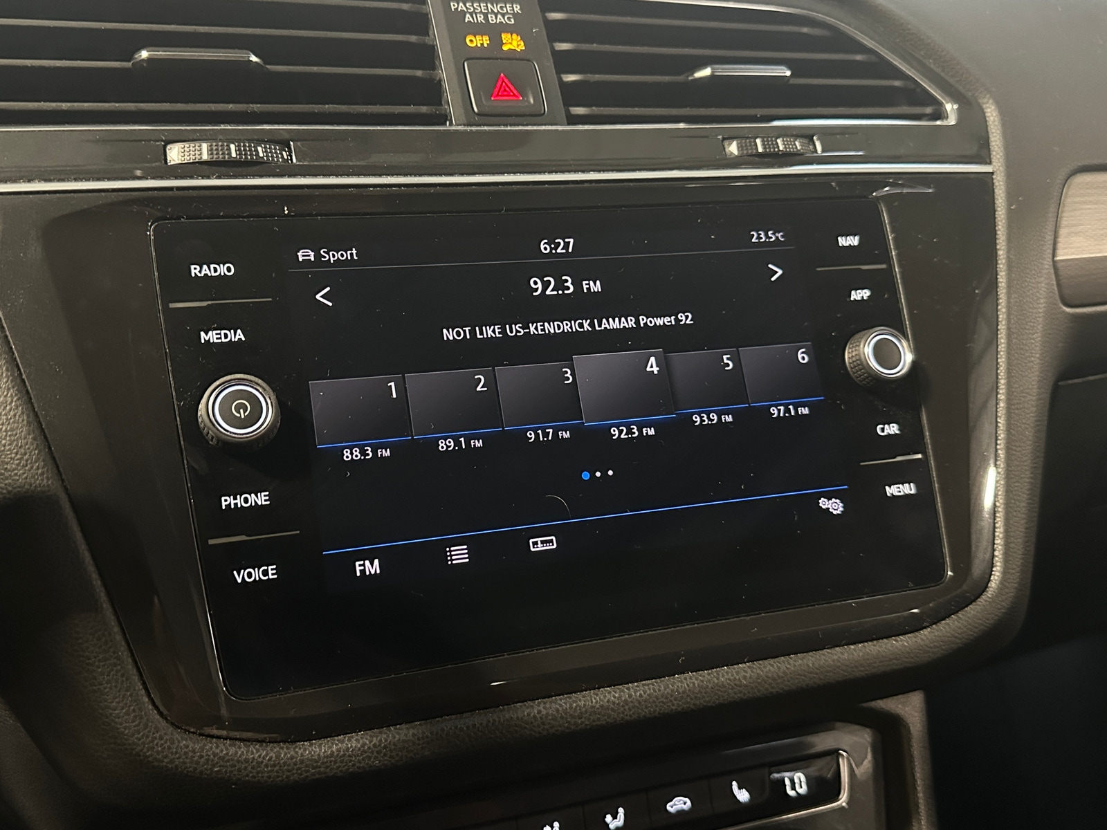 Thumbnail: 2019 Volkswagen Tiguan - 3