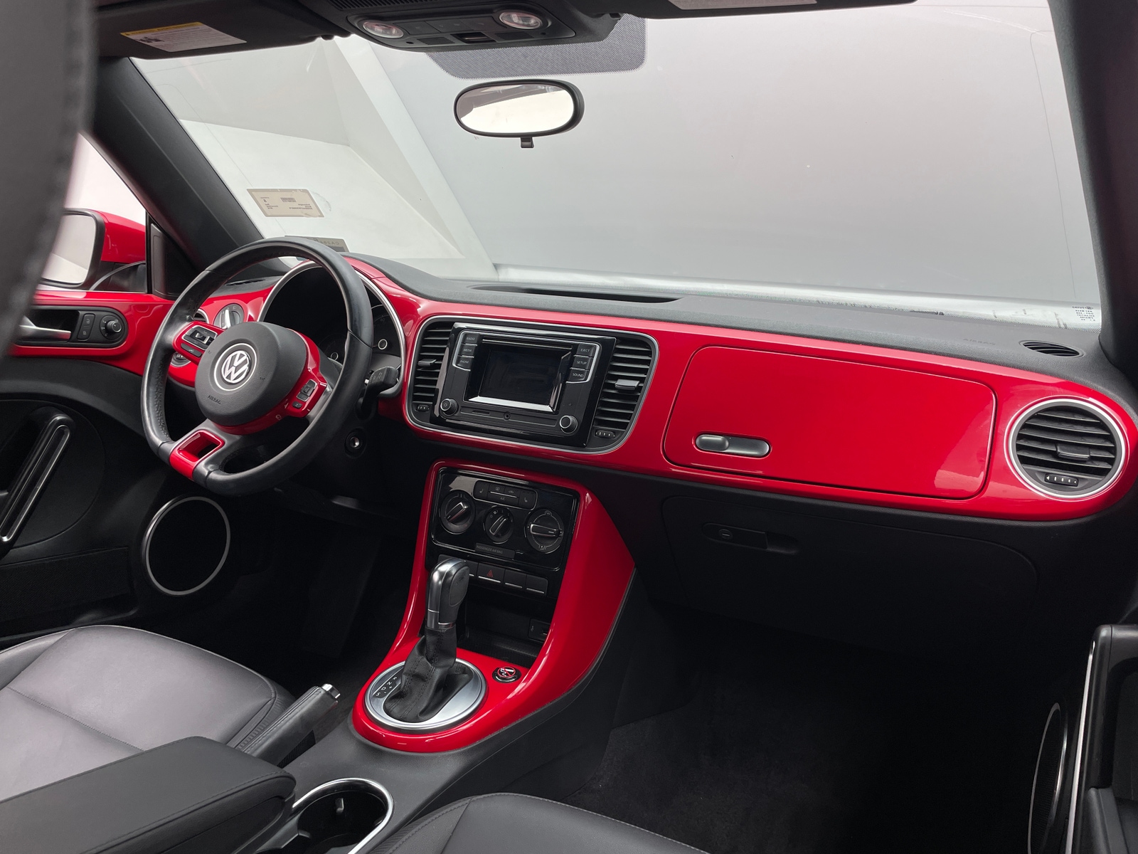Thumbnail: 2019 Volkswagen Beetle - 2