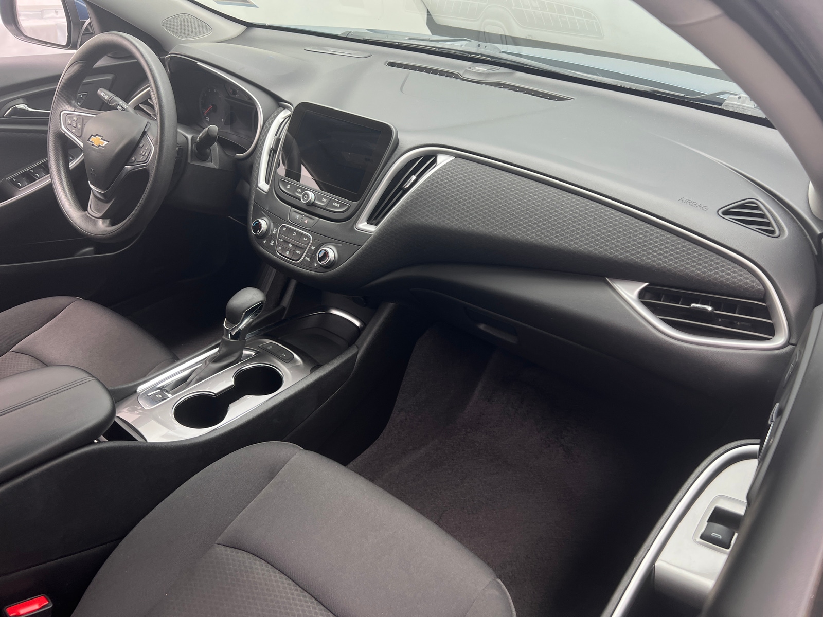 Thumbnail: 2024 Chevrolet Malibu - 3