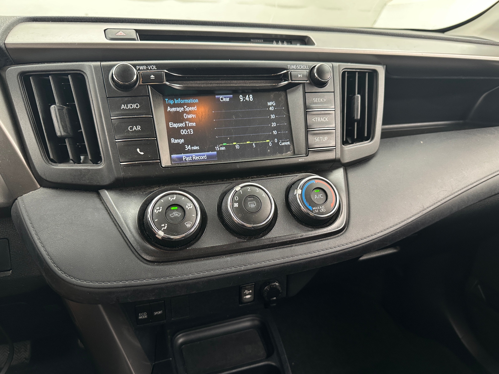 Thumbnail: 2017 Toyota RAV4 - 4