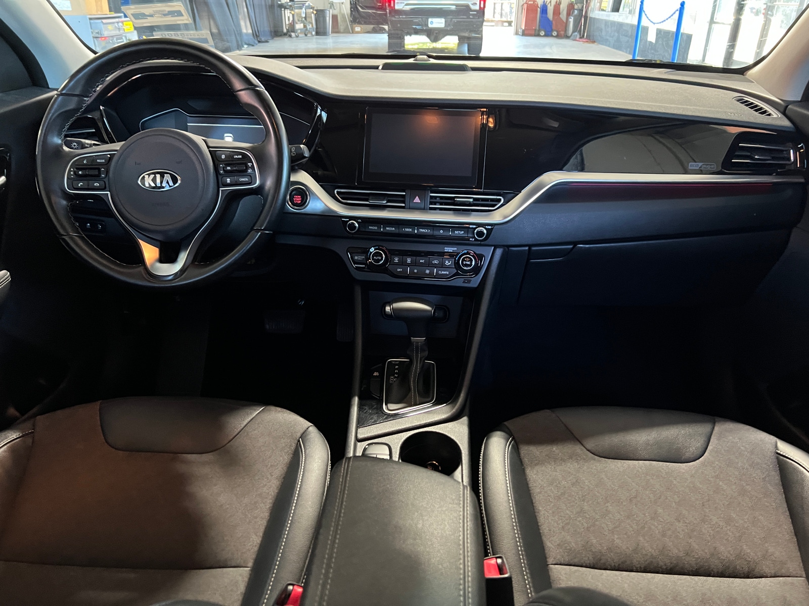 Thumbnail: 2020 Kia Niro - 2