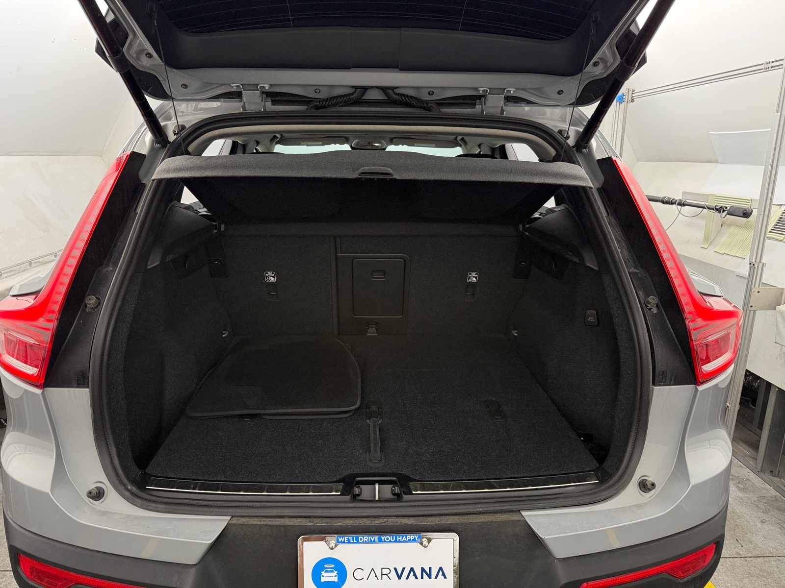Thumbnail: 2024 Volvo XC40 - 6