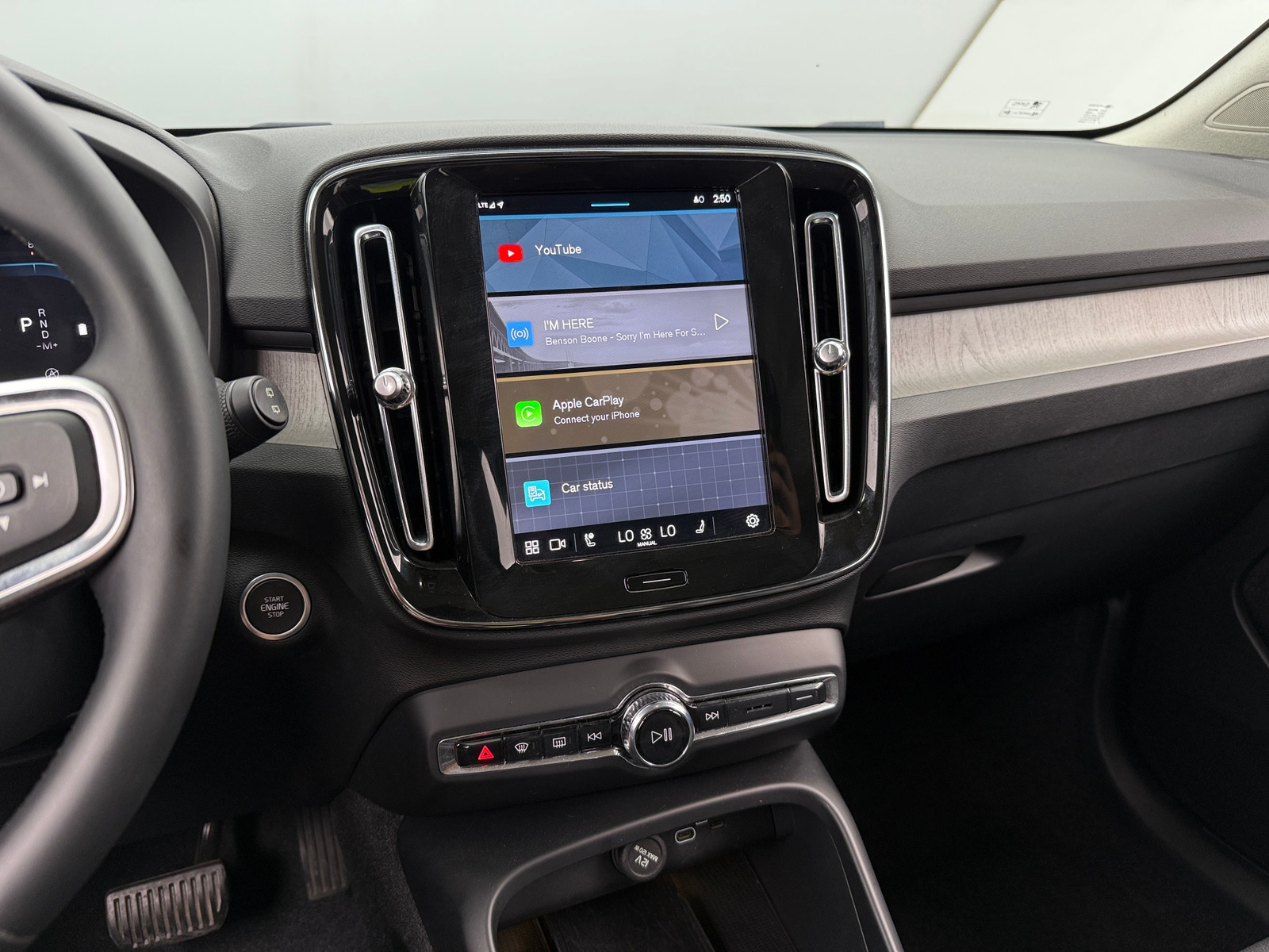 Thumbnail: 2024 Volvo XC40 - 3