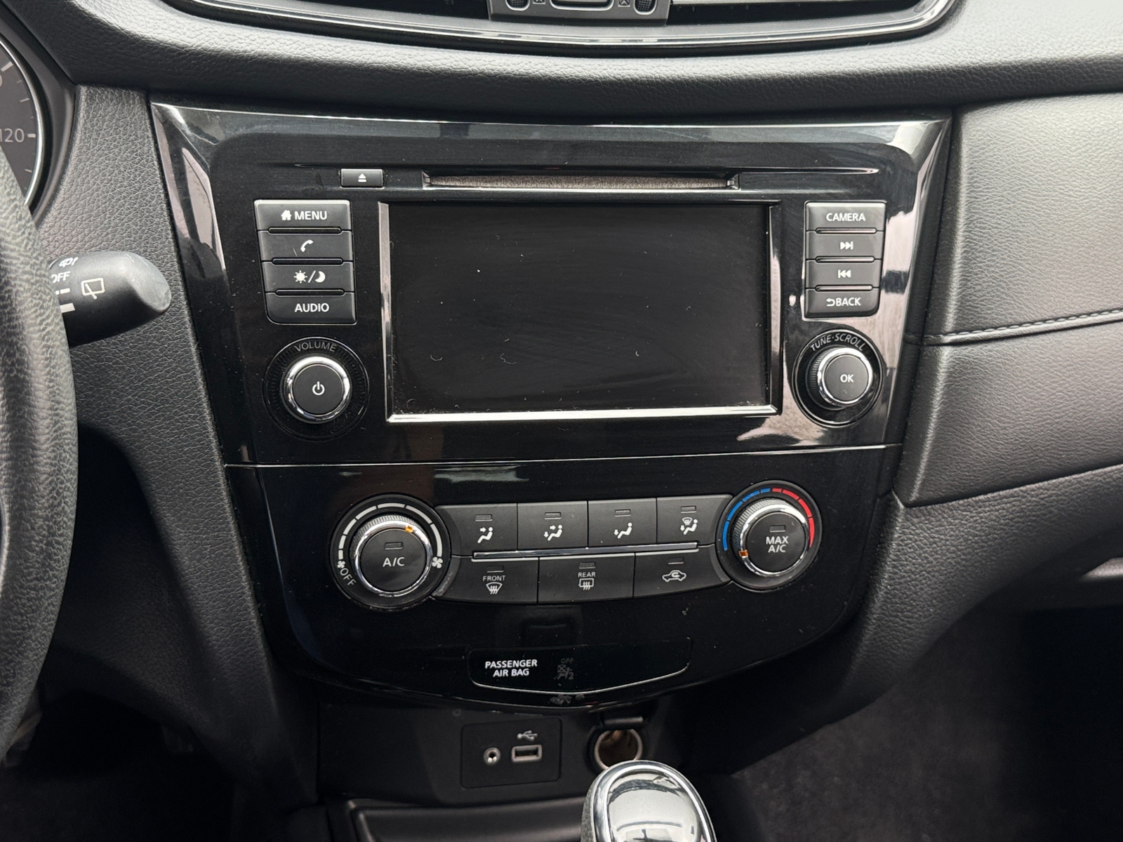 Thumbnail: 2018 Nissan Rogue - 4