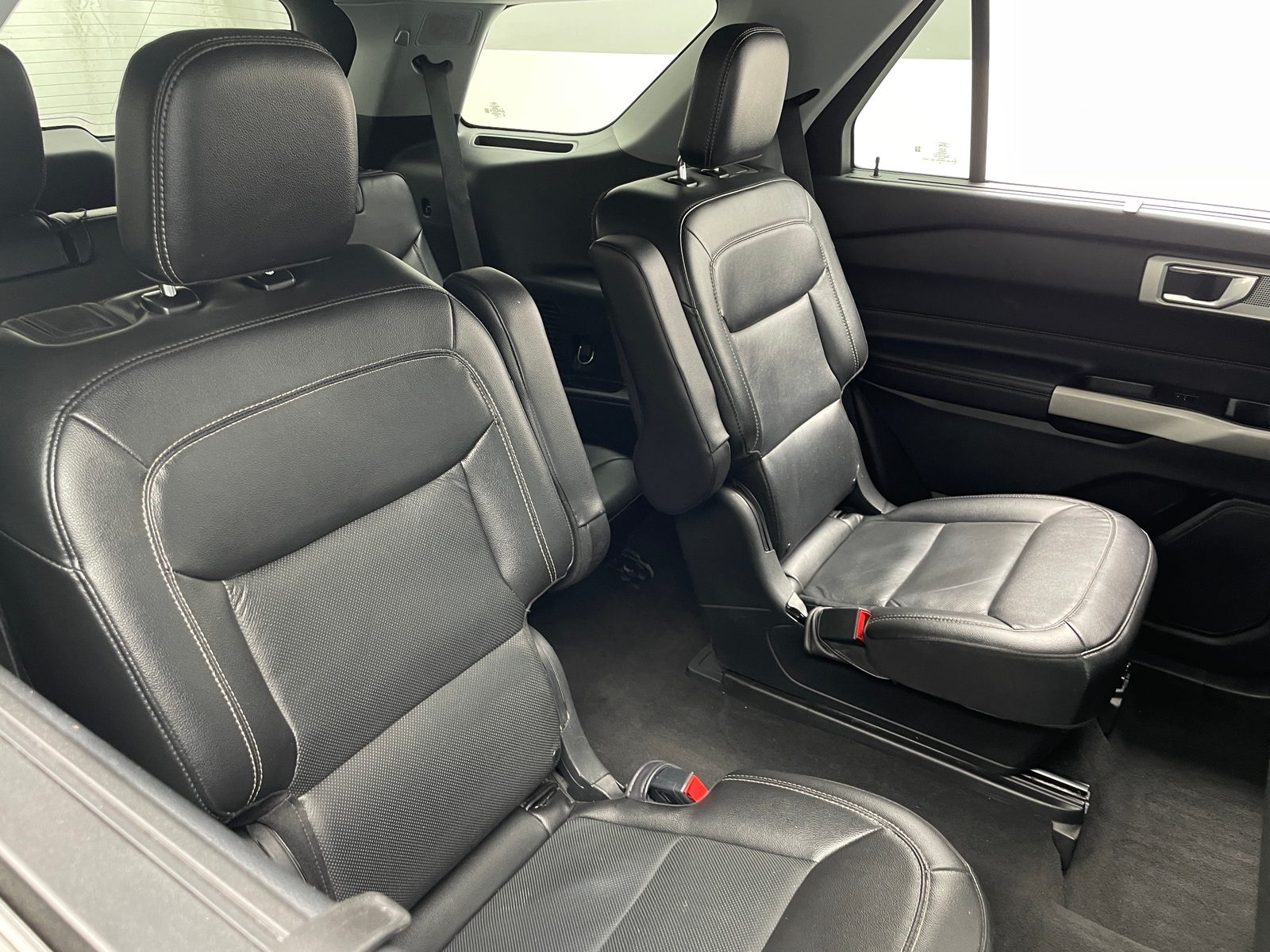 Thumbnail: 2022 Ford Explorer - 5