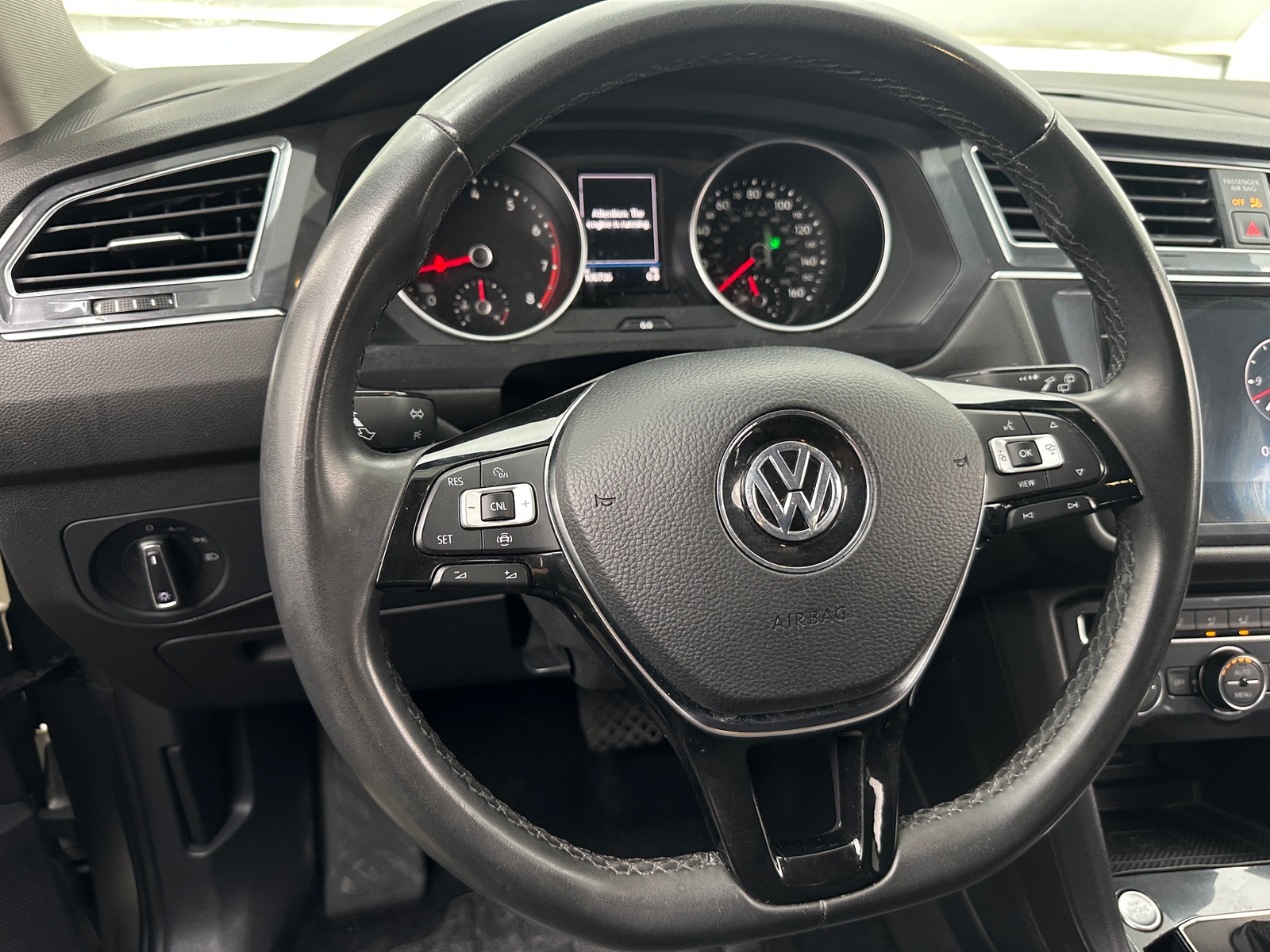 Thumbnail: 2020 Volkswagen Tiguan - 4