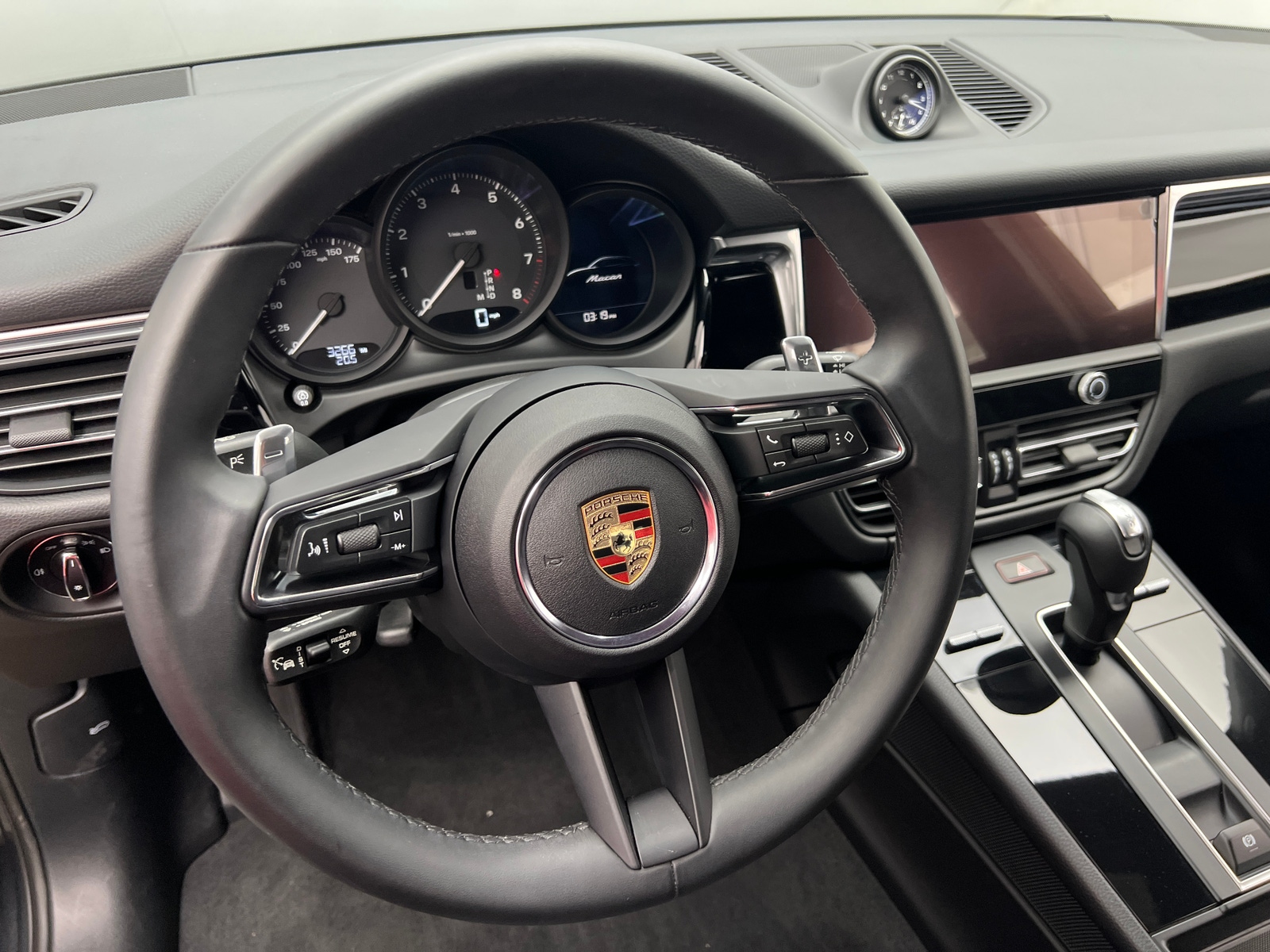 Thumbnail: 2025 Porsche Macan - 5