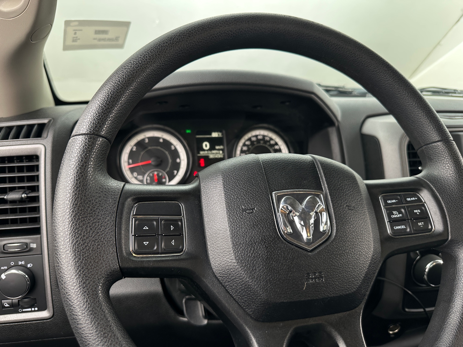 Thumbnail: 2020 RAM 1500 Classic - 5