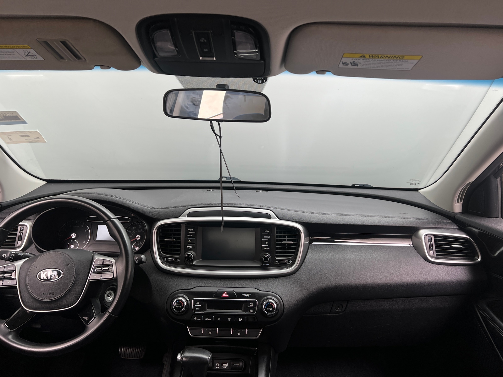 Thumbnail: 2019 Kia Sorento - 3