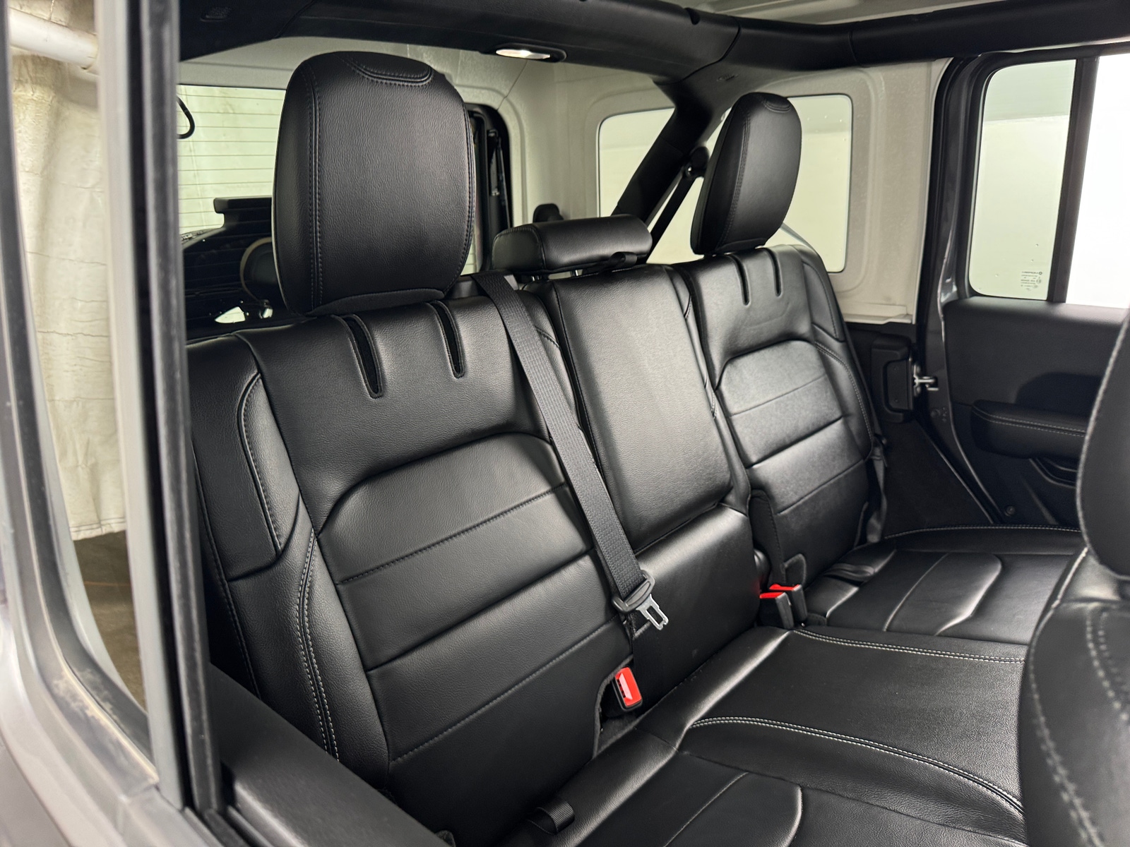 Thumbnail: 2021 Jeep Wrangler - 5