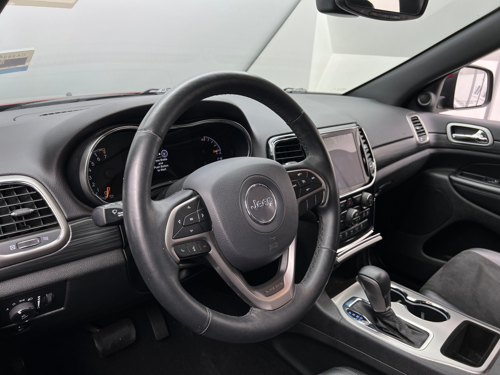 Thumbnail: 2019 Jeep Grand Cherokee - 4