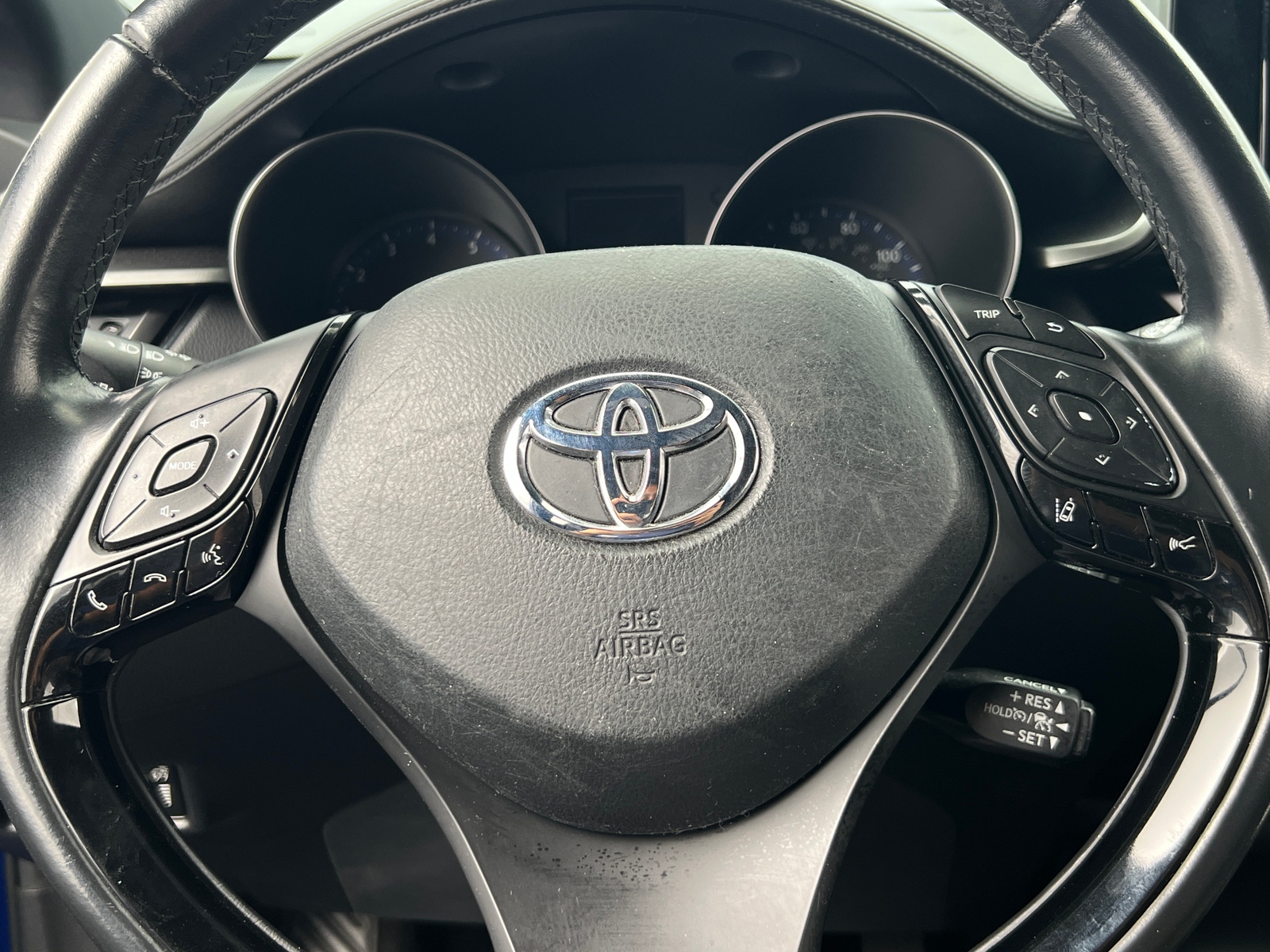 Thumbnail: 2018 Toyota C-HR - 5
