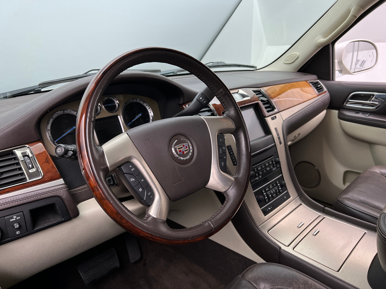 Thumbnail: 2012 Cadillac Escalade - 4