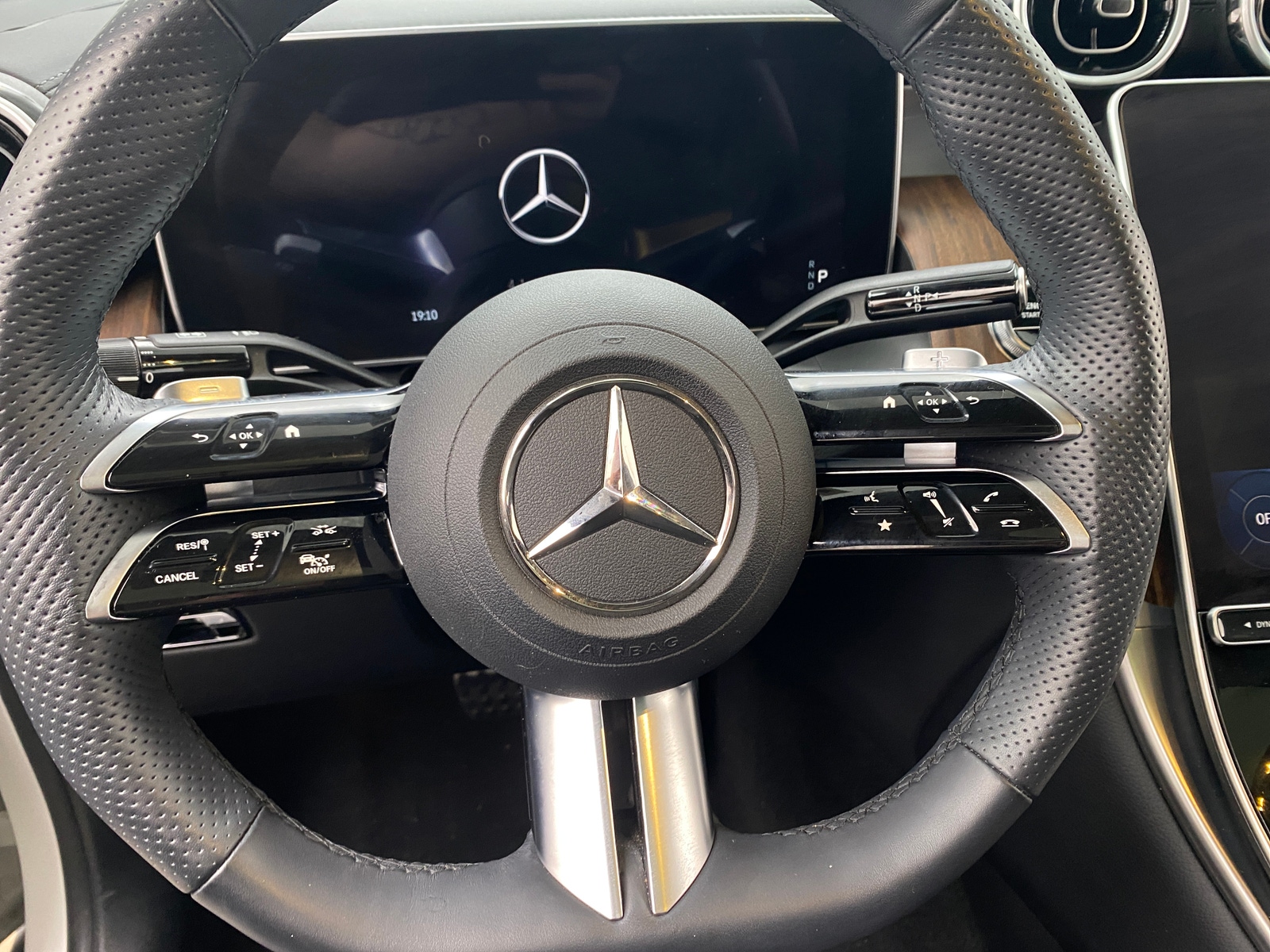 Thumbnail: 2024 Mercedes-Benz GLC - 4