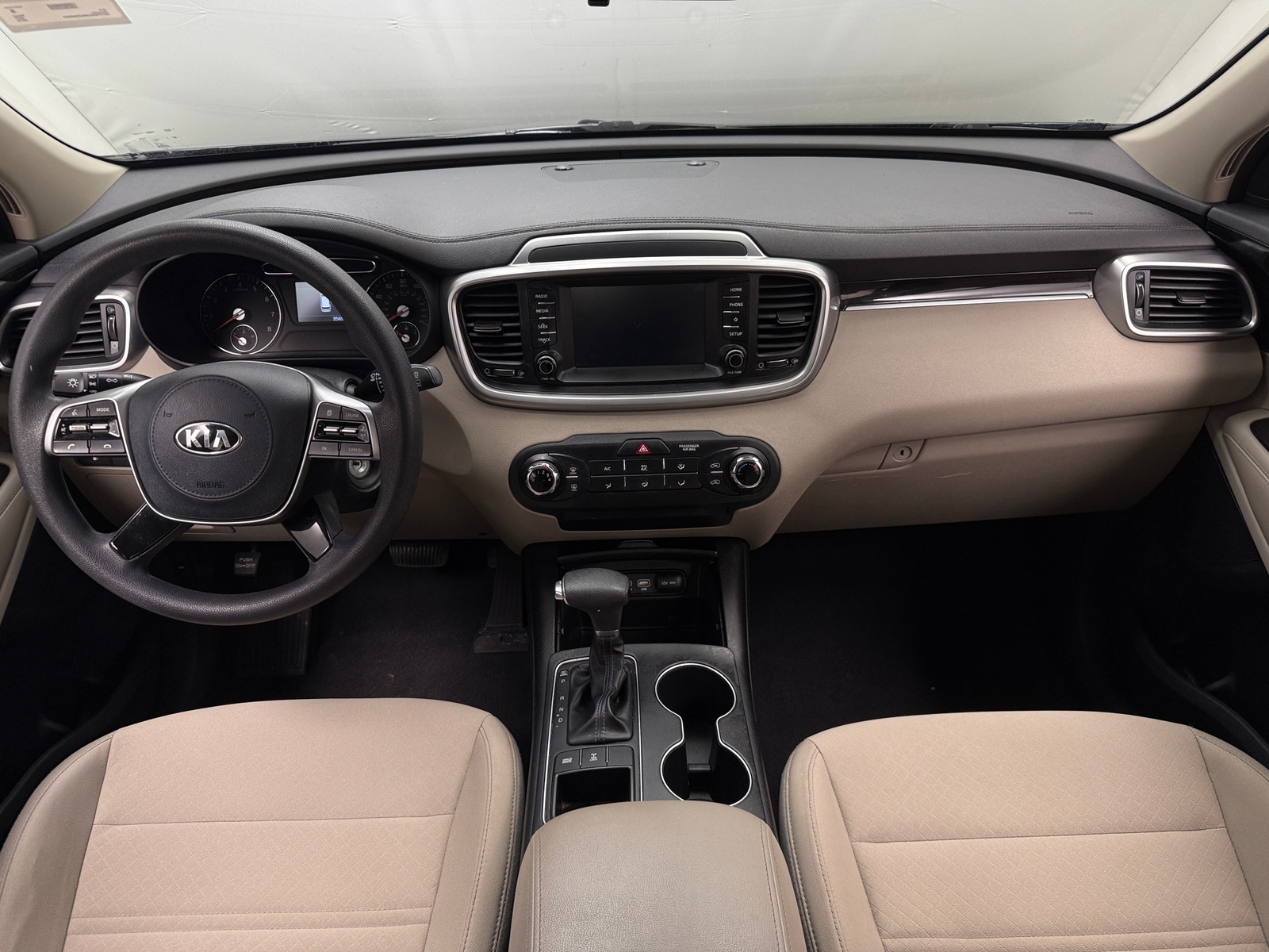 Thumbnail: 2019 Kia Sorento - 3